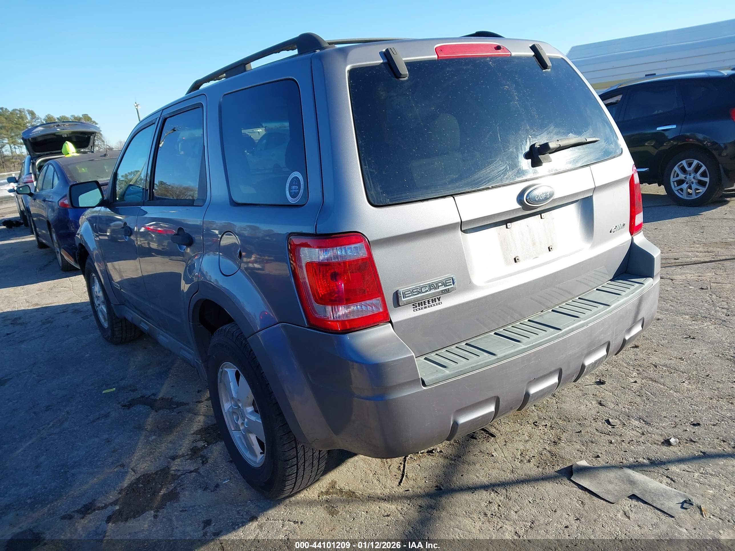 FORD ESCAPE image 3