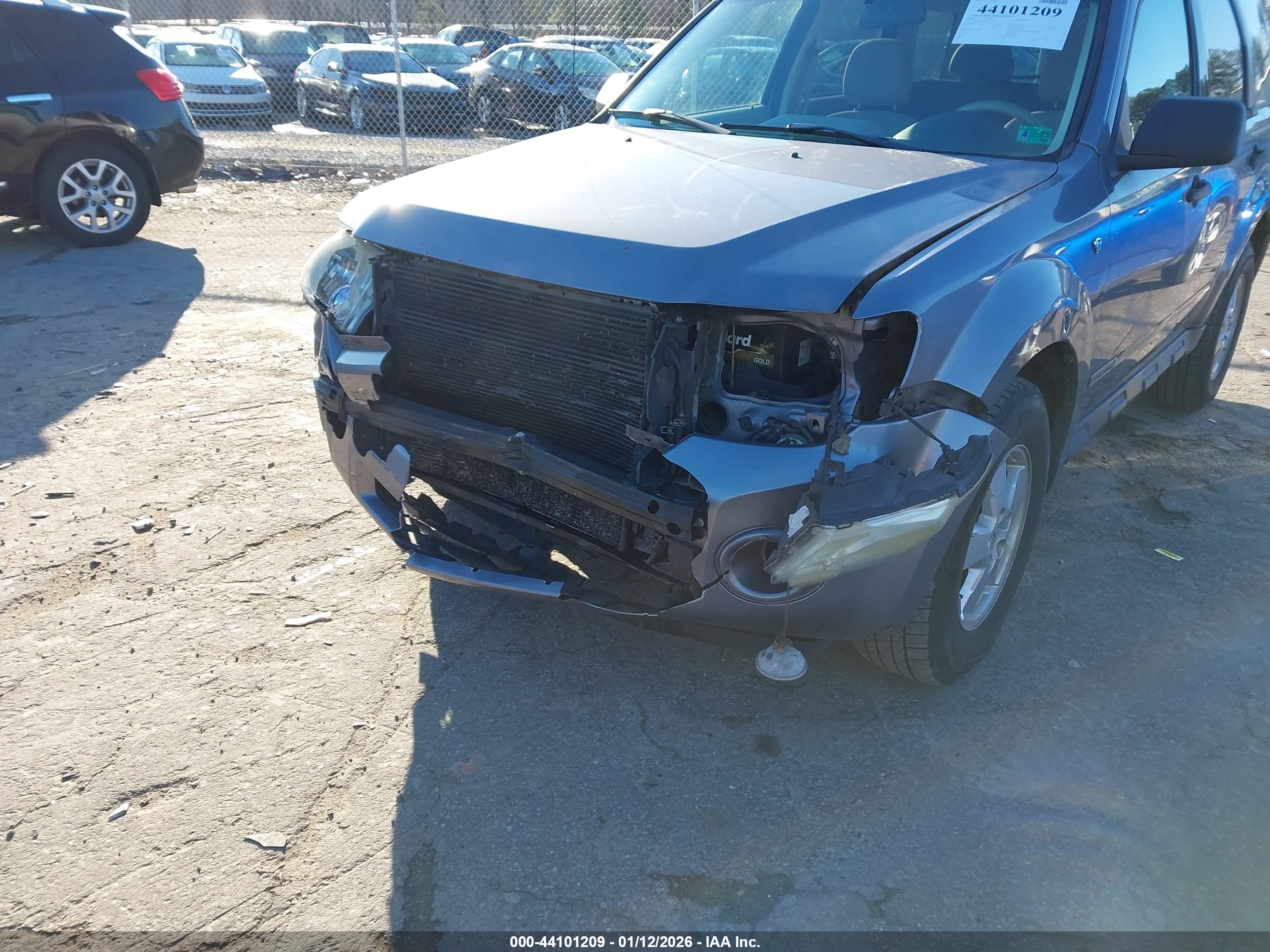 FORD ESCAPE image 6