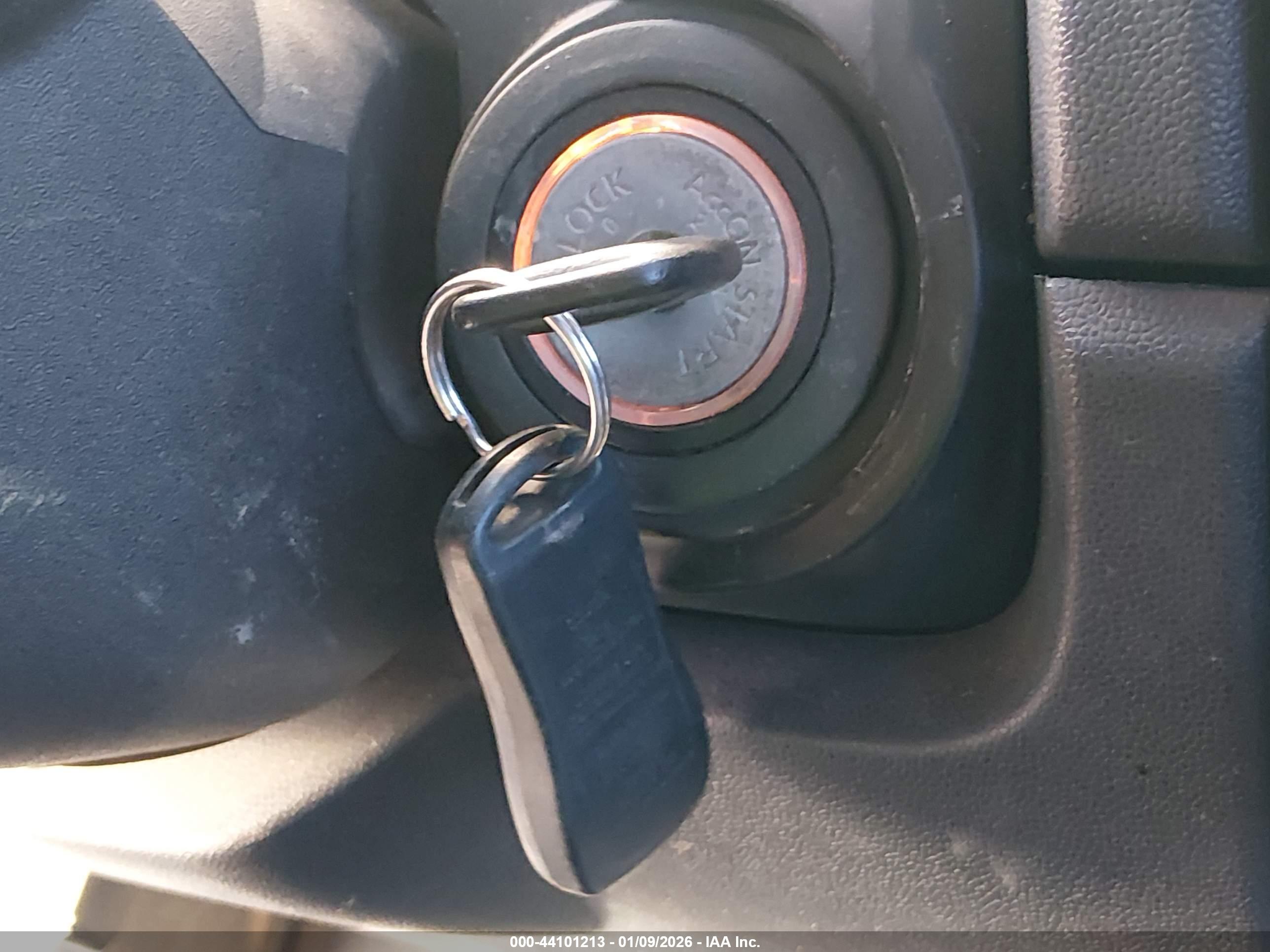 NISSAN TITAN image 11