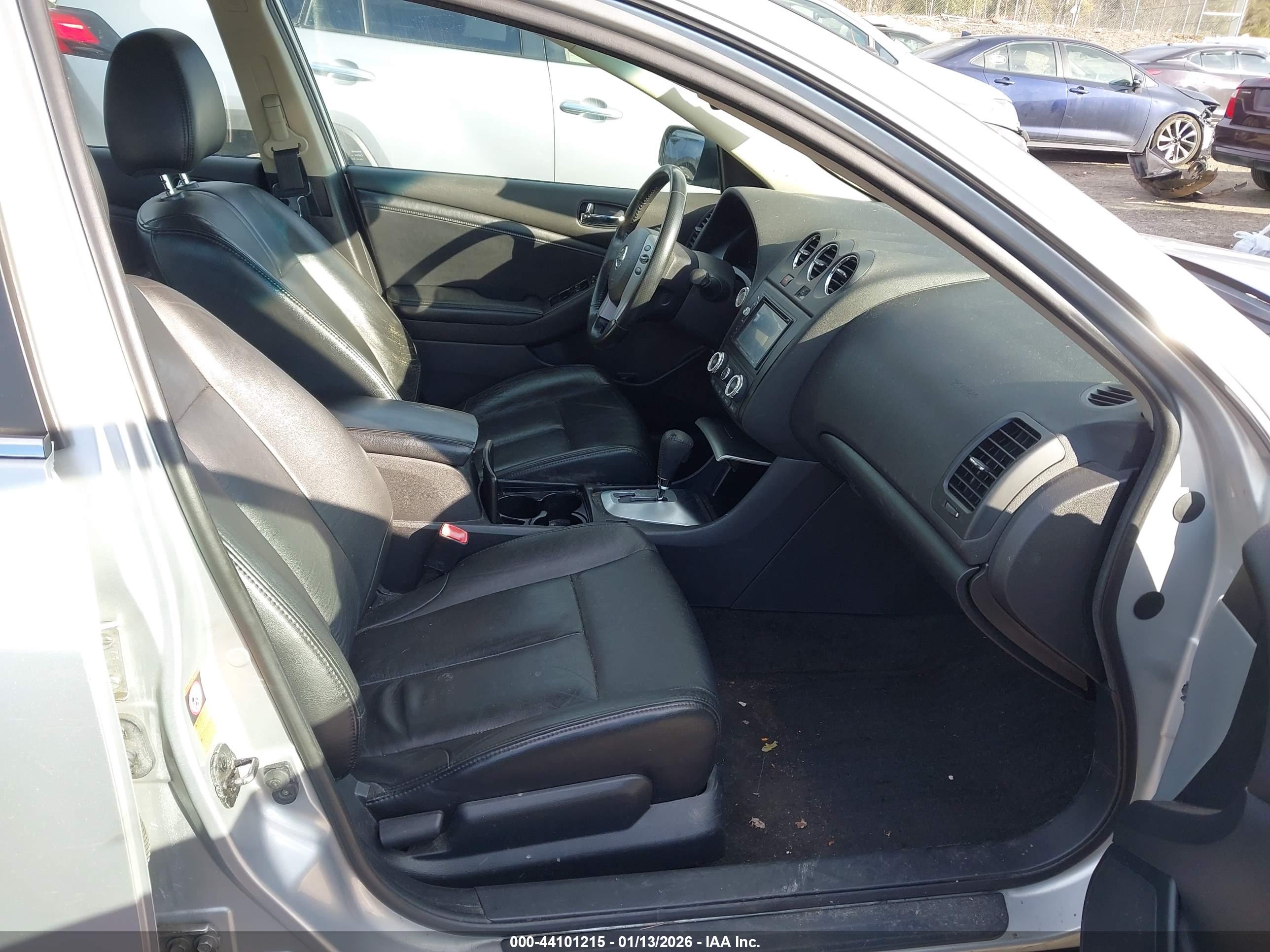 NISSAN ALTIMA image 5