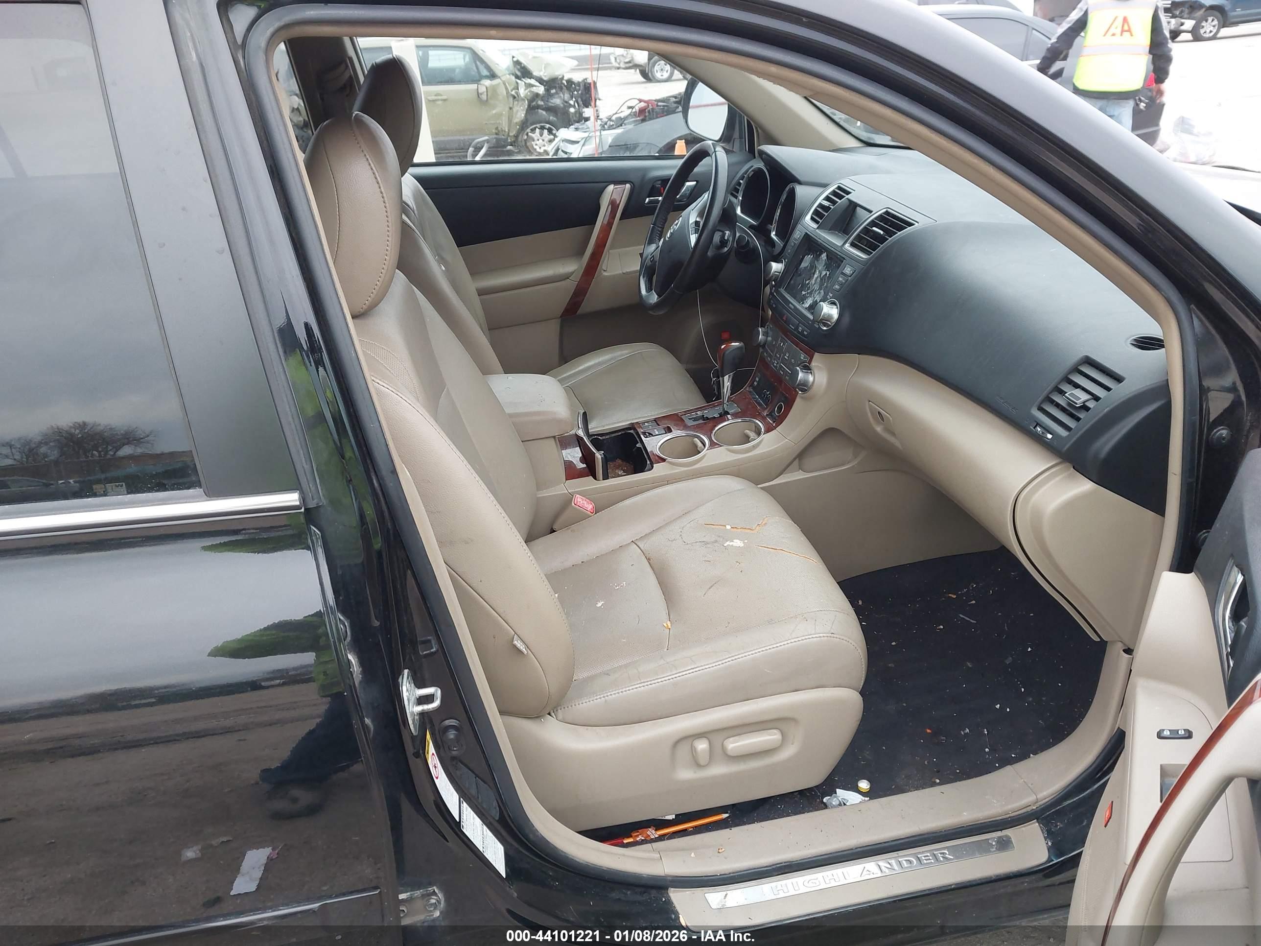 TOYOTA HIGHLANDER image 5