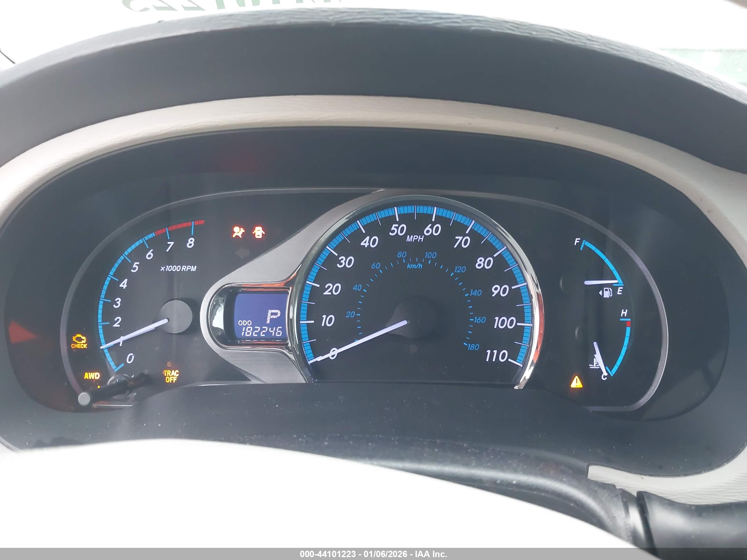 TOYOTA SIENNA image 7