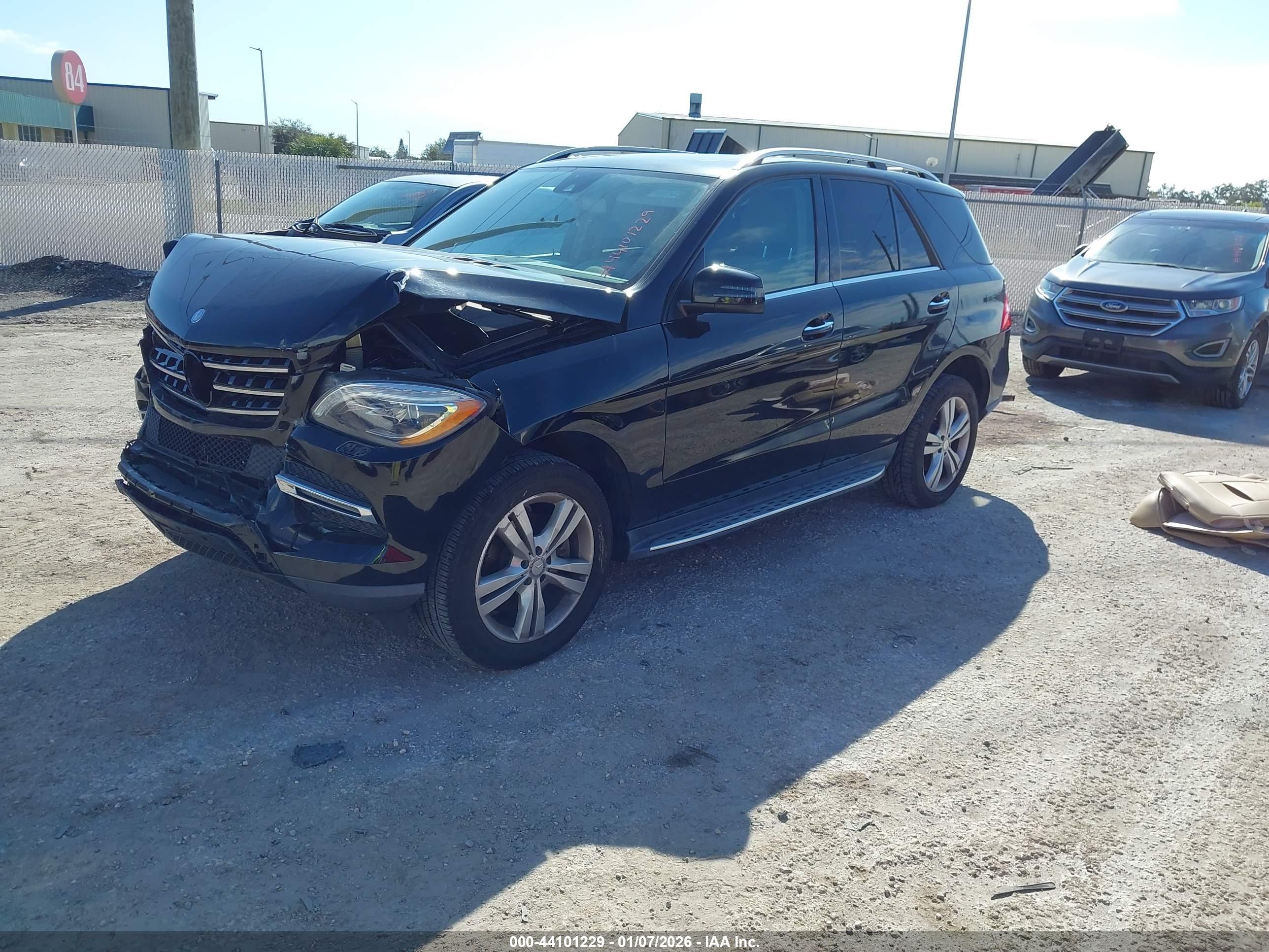 MERCEDES-BENZ ML image 2