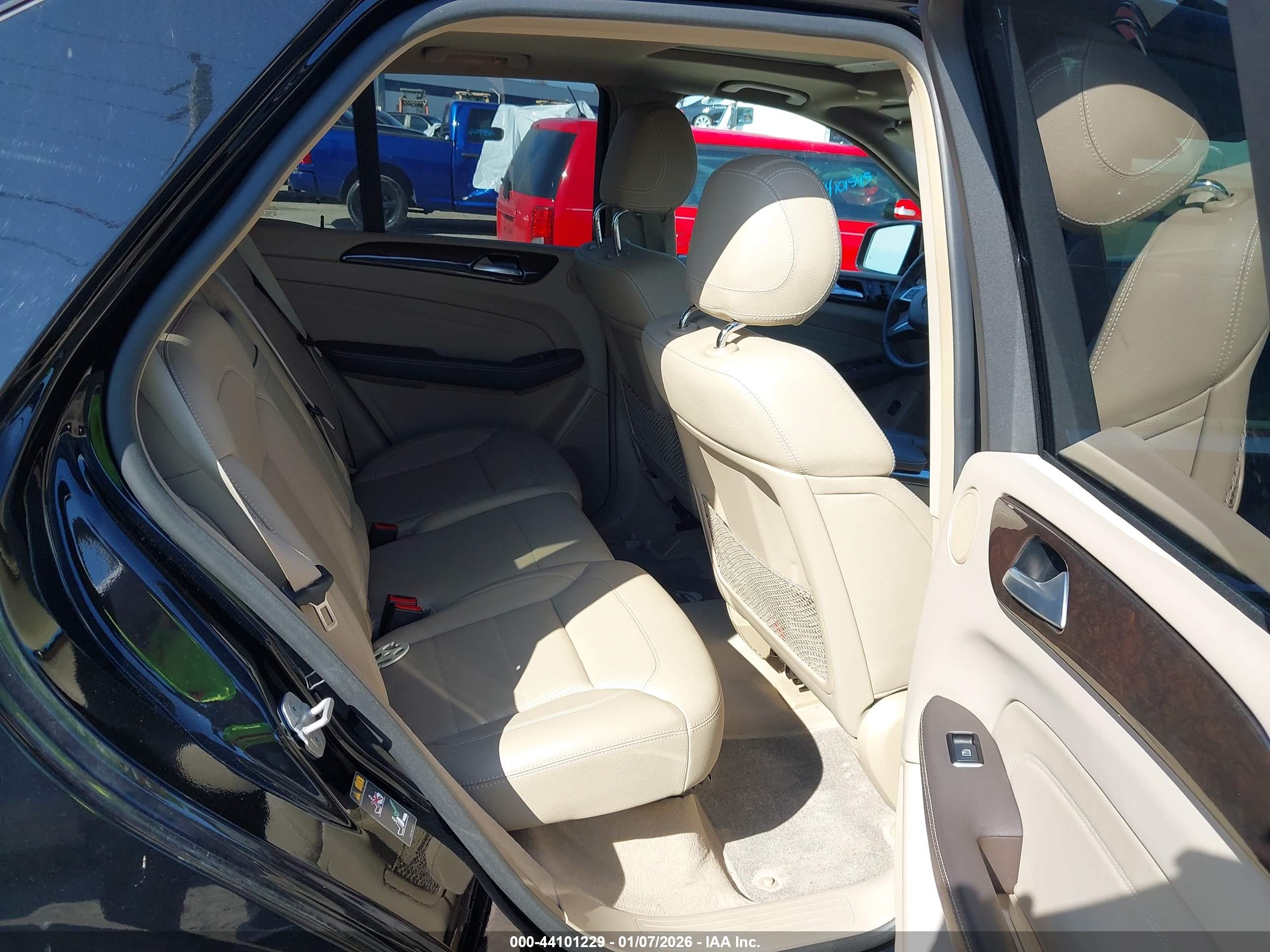 MERCEDES-BENZ ML image 8