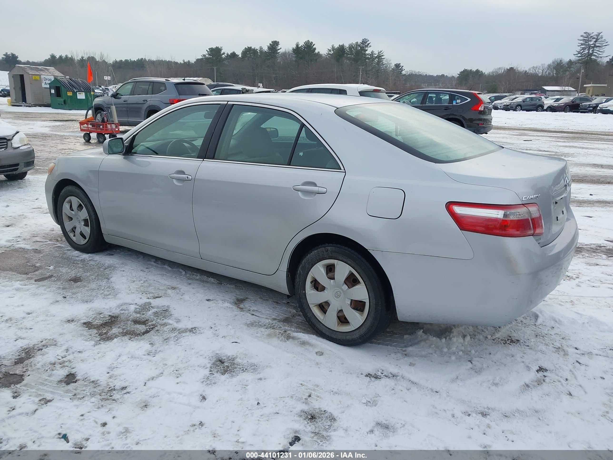 TOYOTA CAMRY image 3
