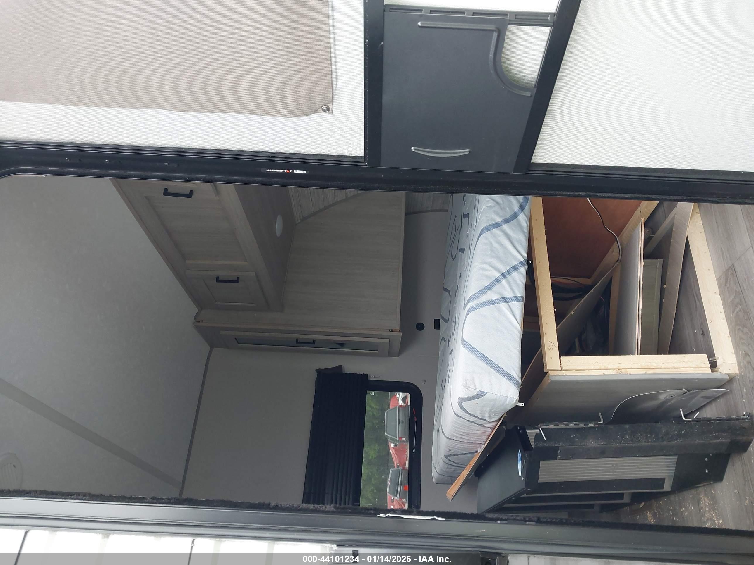 COACHMEN CATALINA image 5