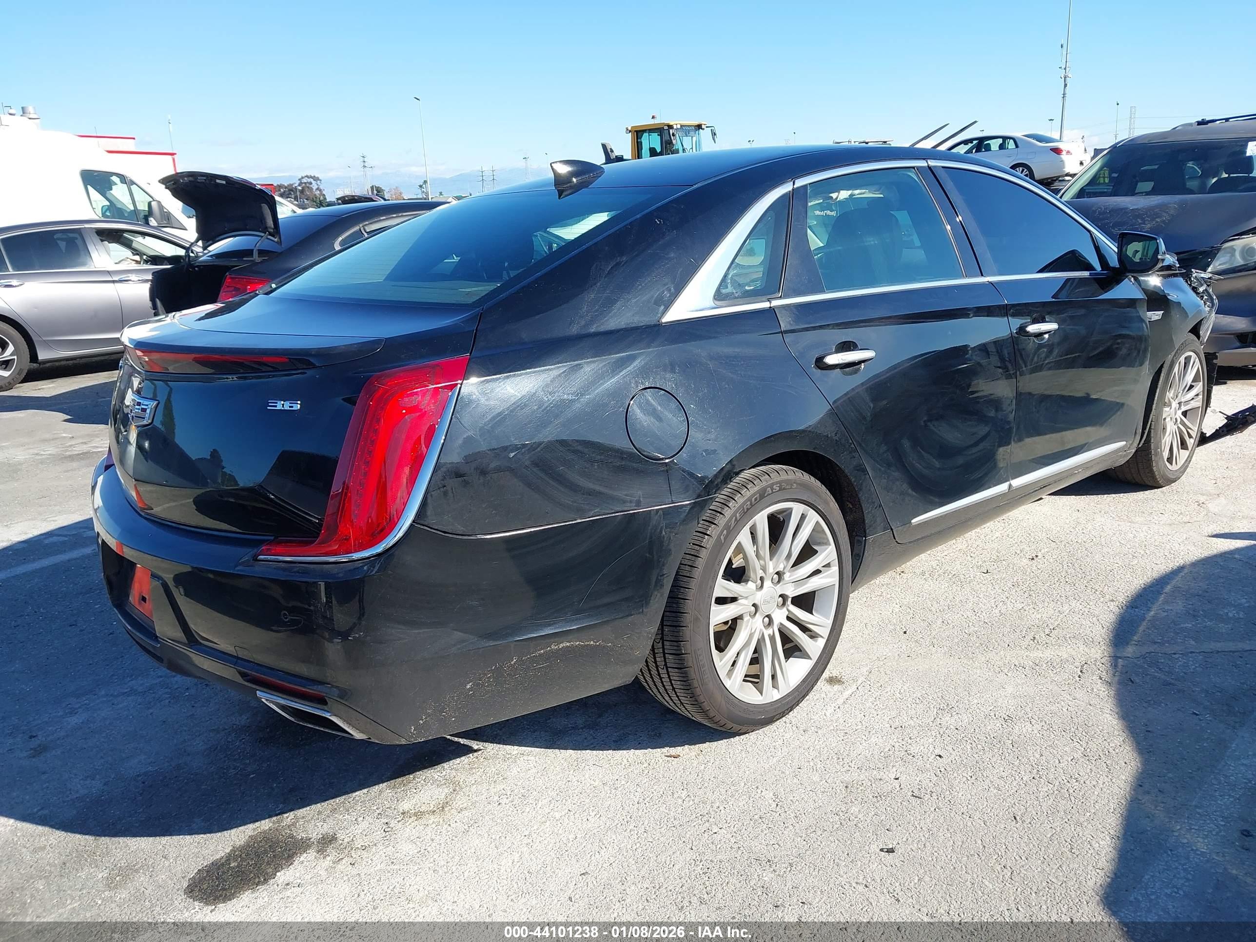 CADILLAC XTS image 4