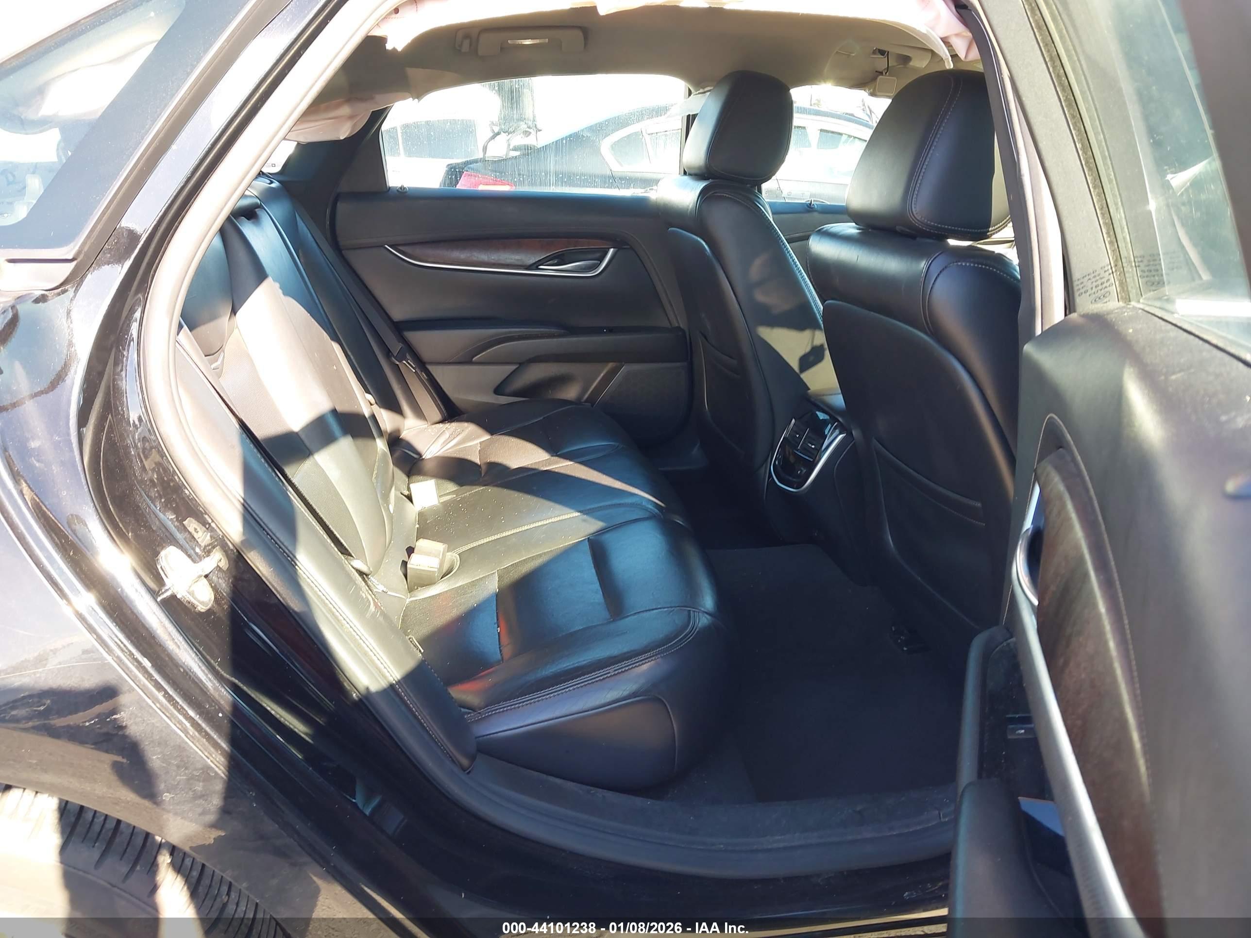 CADILLAC XTS image 8