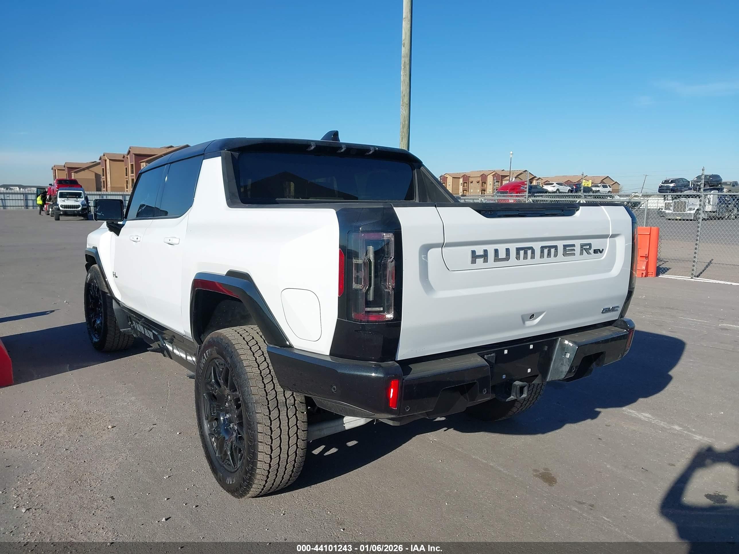 GMC HUMMER image 3