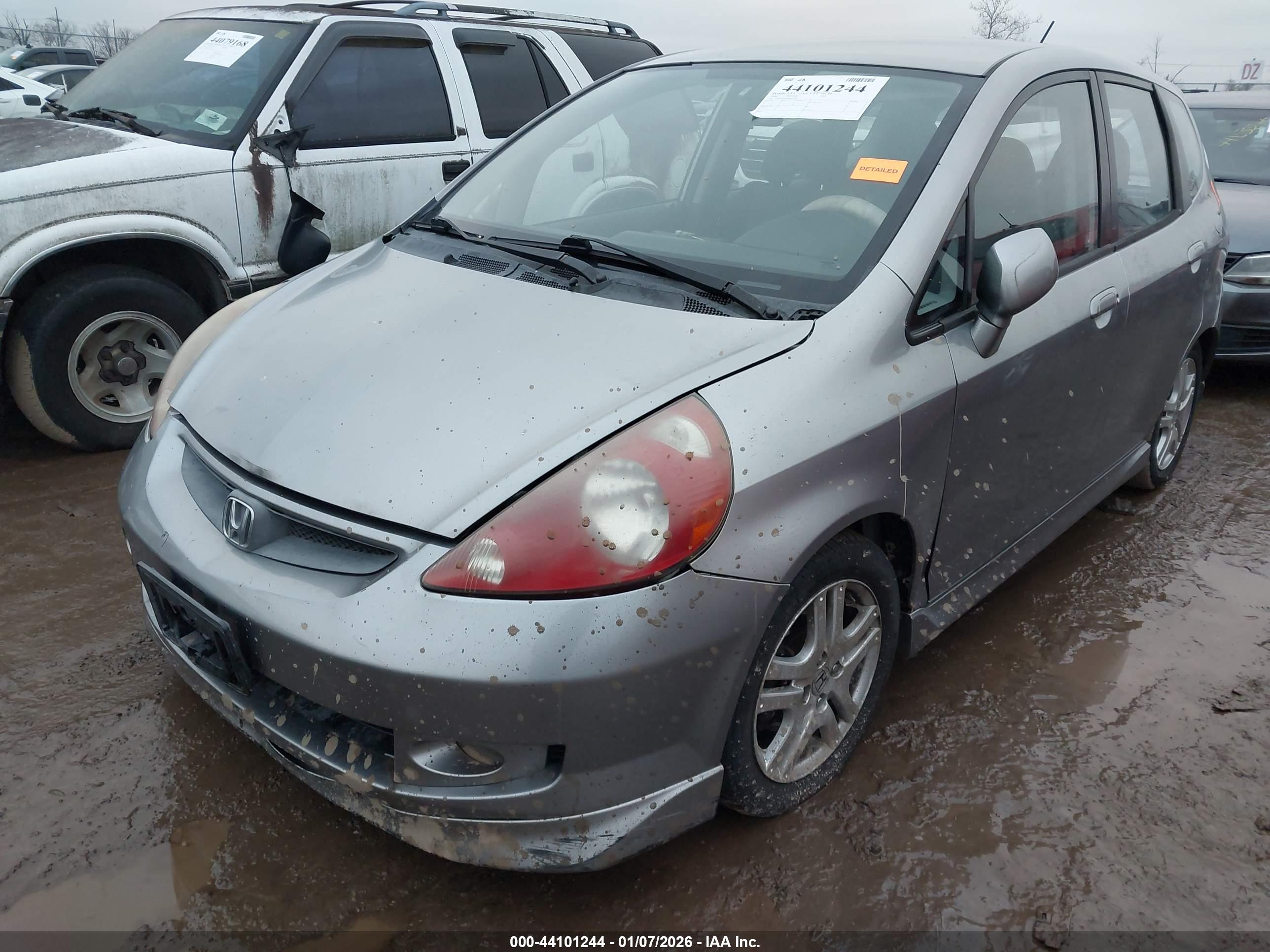 HONDA FIT image 2