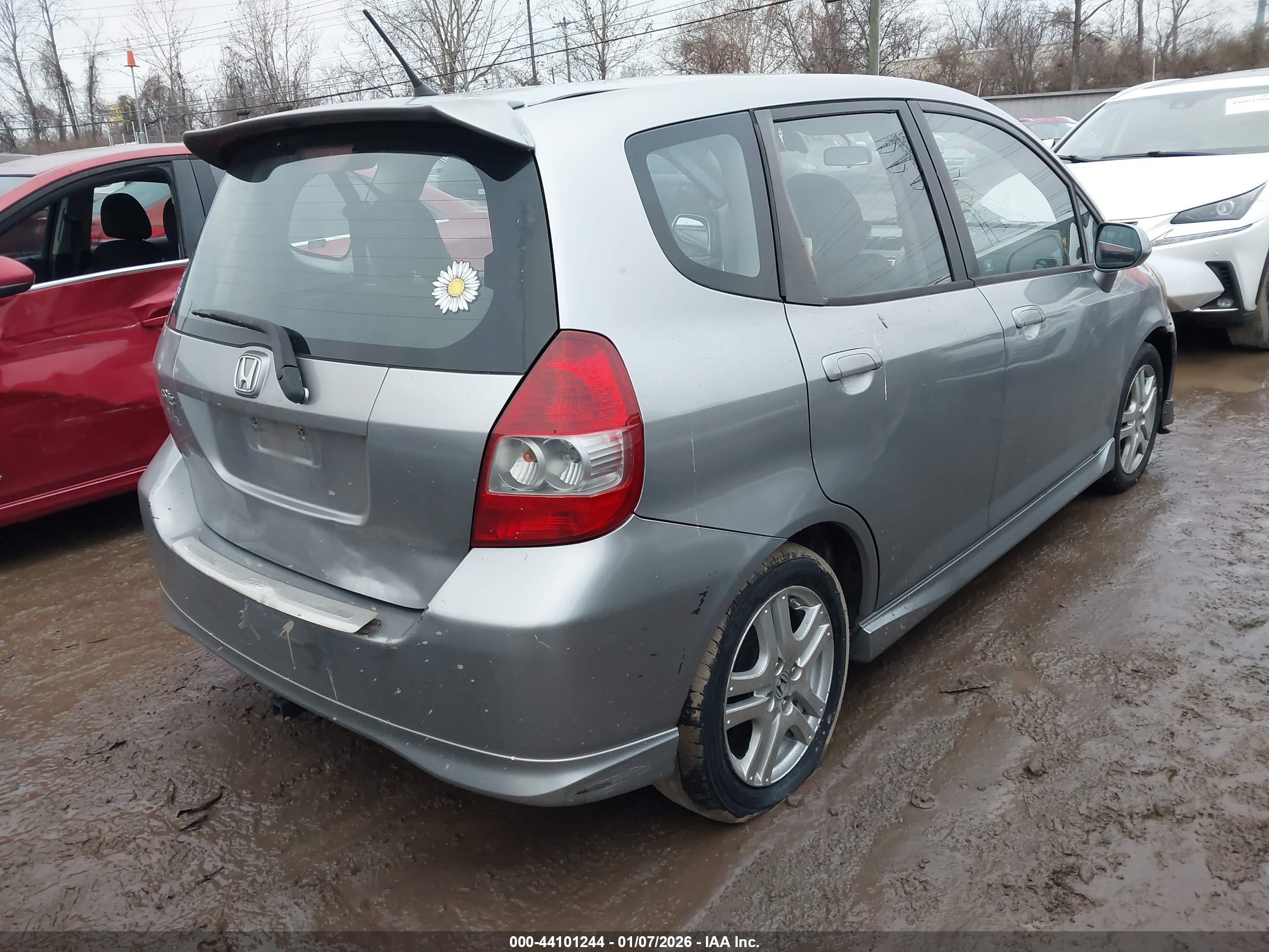 HONDA FIT image 4