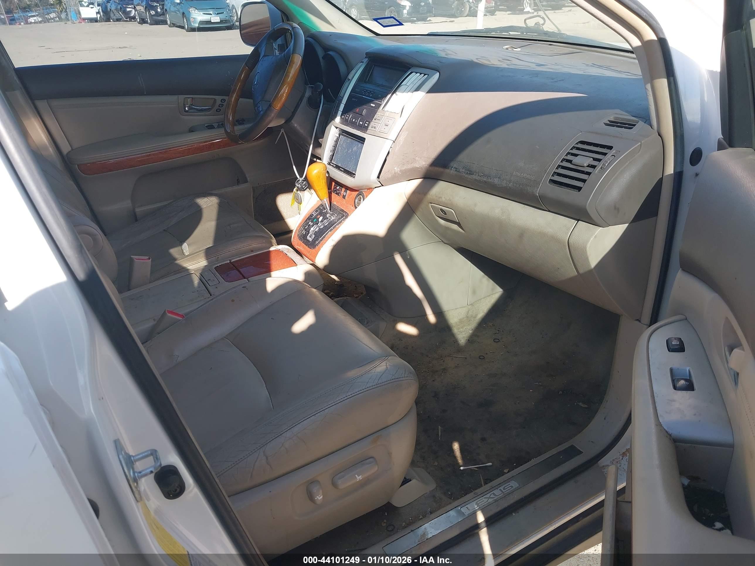 LEXUS RX image 5