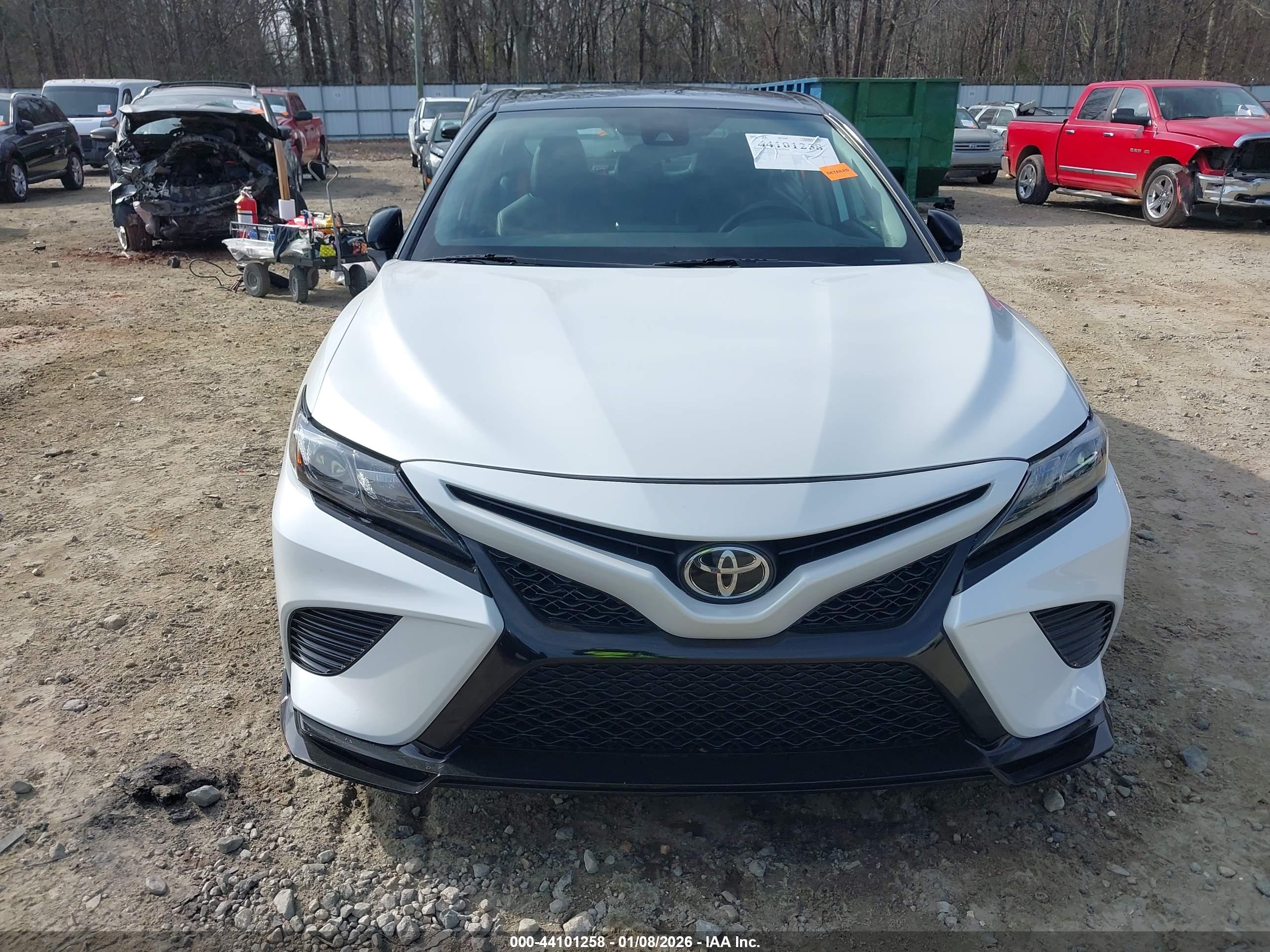 TOYOTA CAMRY image 6