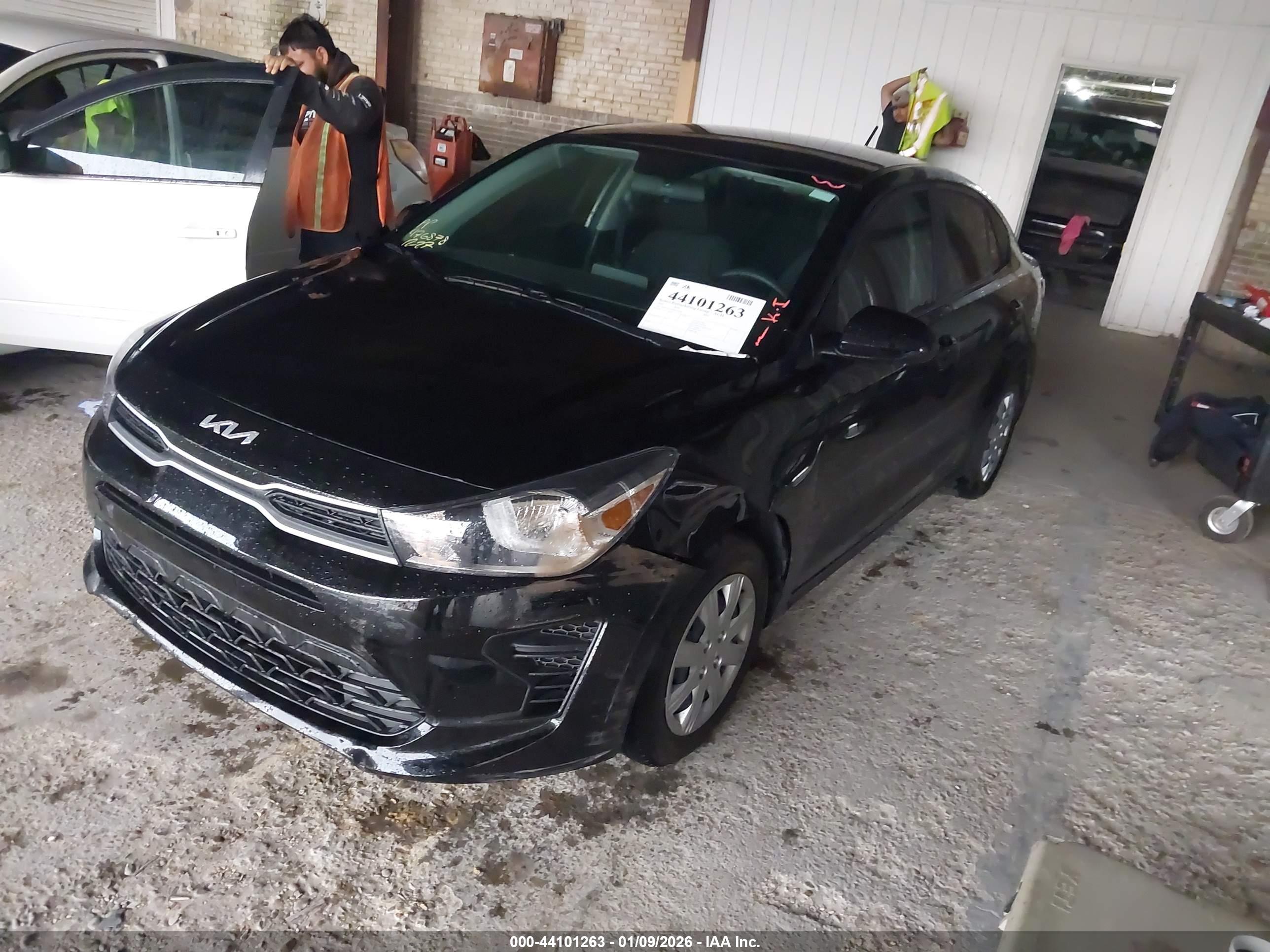KIA RIO image 2