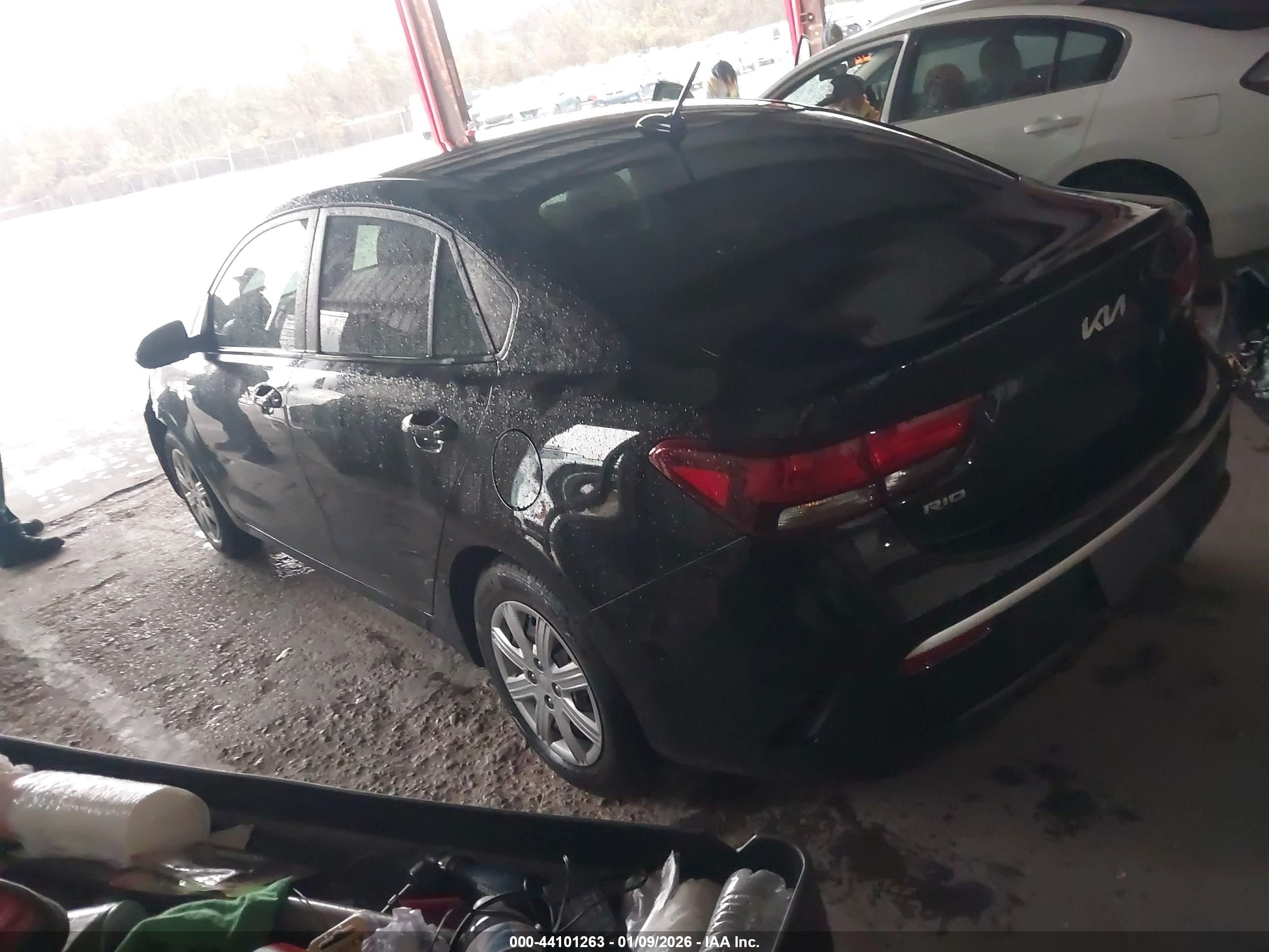 KIA RIO image 3