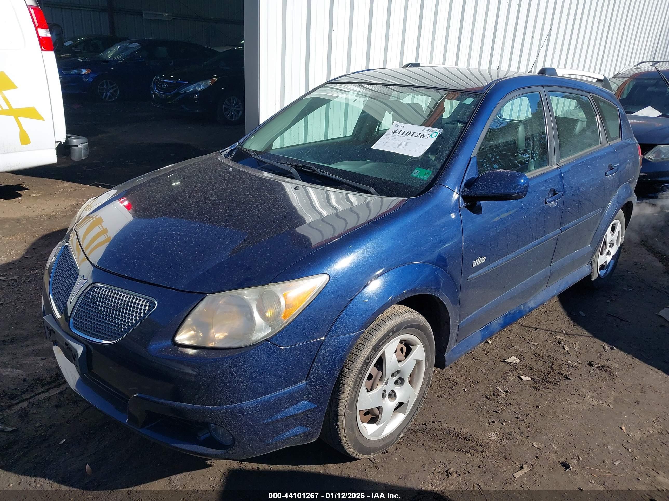 PONTIAC VIBE image 2