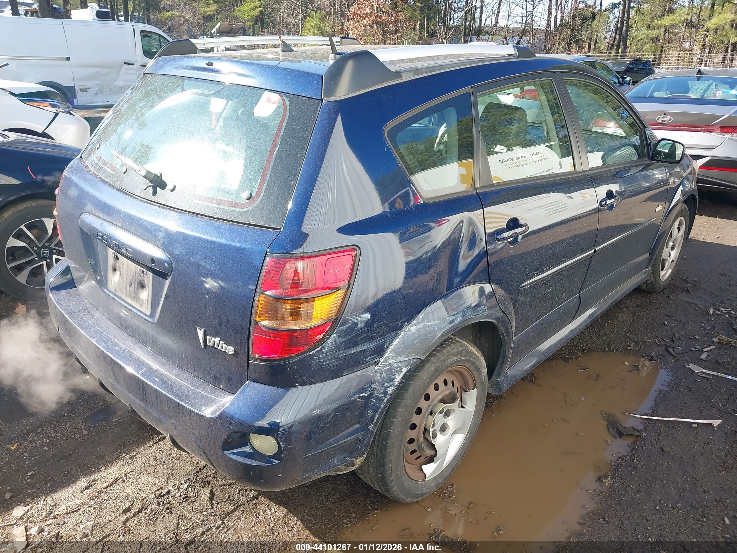 PONTIAC VIBE image 4