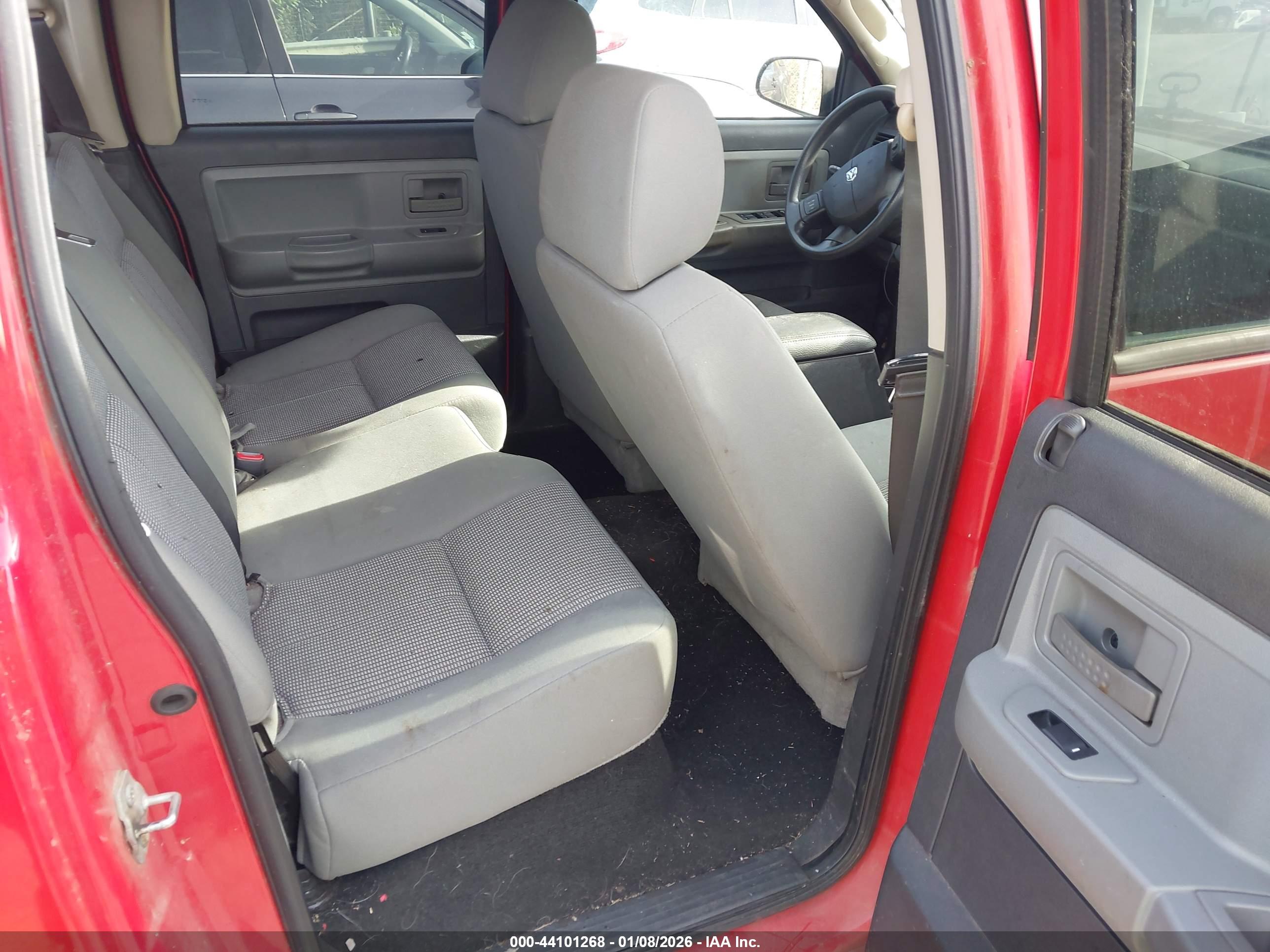 DODGE DAKOTA image 8