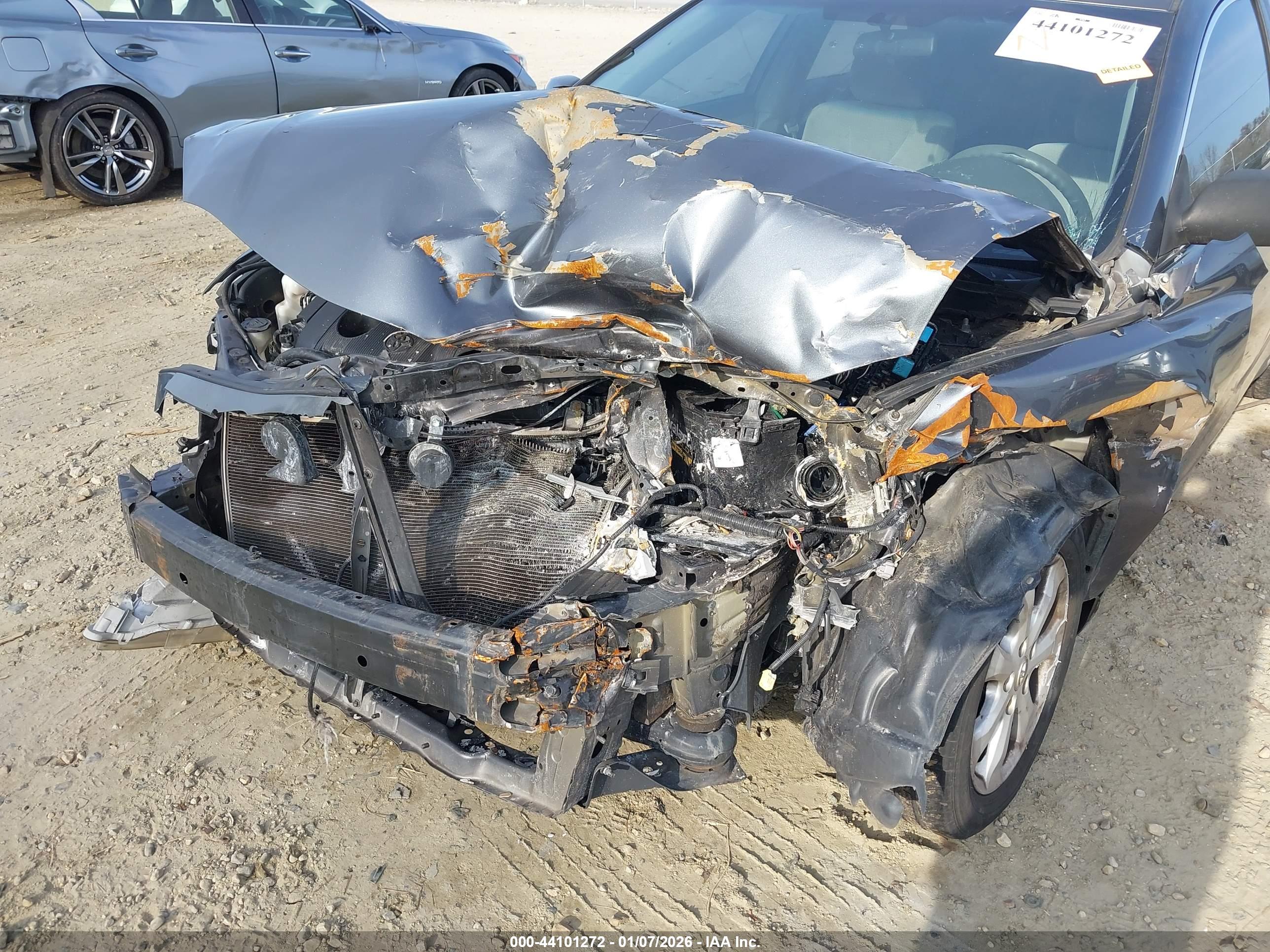 TOYOTA CAMRY image 6