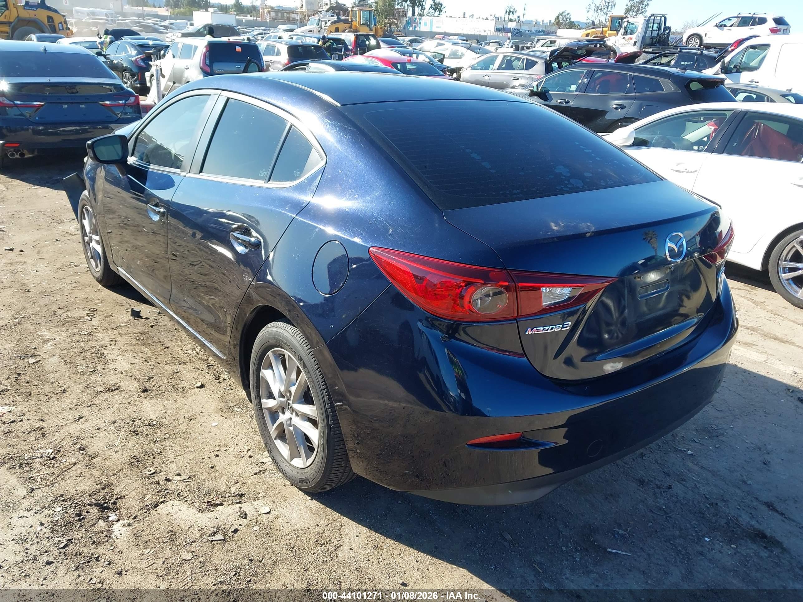 MAZDA MAZDA3 image 3