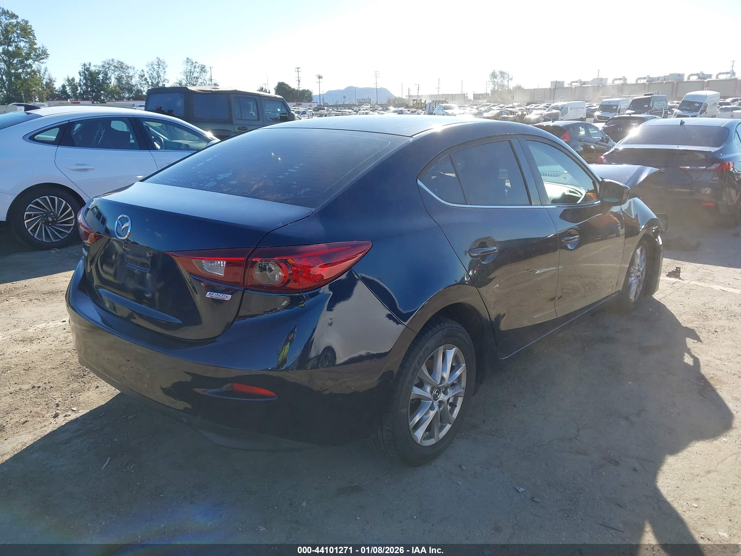 MAZDA MAZDA3 image 4