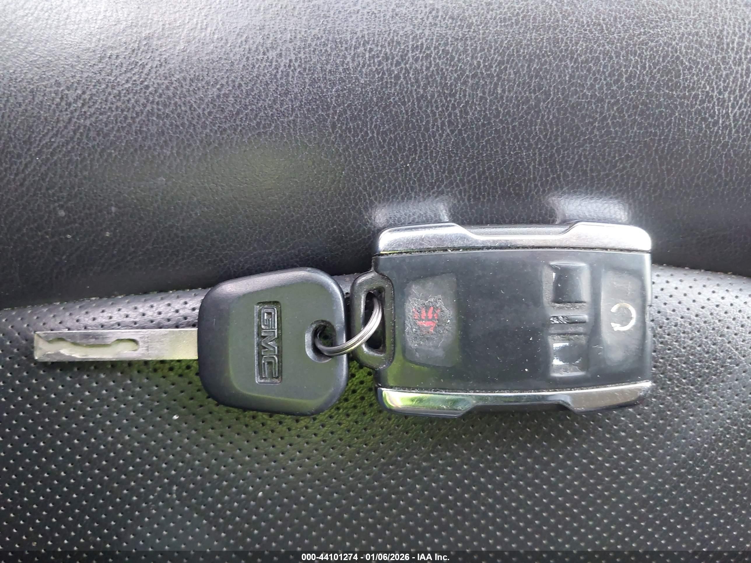 GMC CANYON image 11