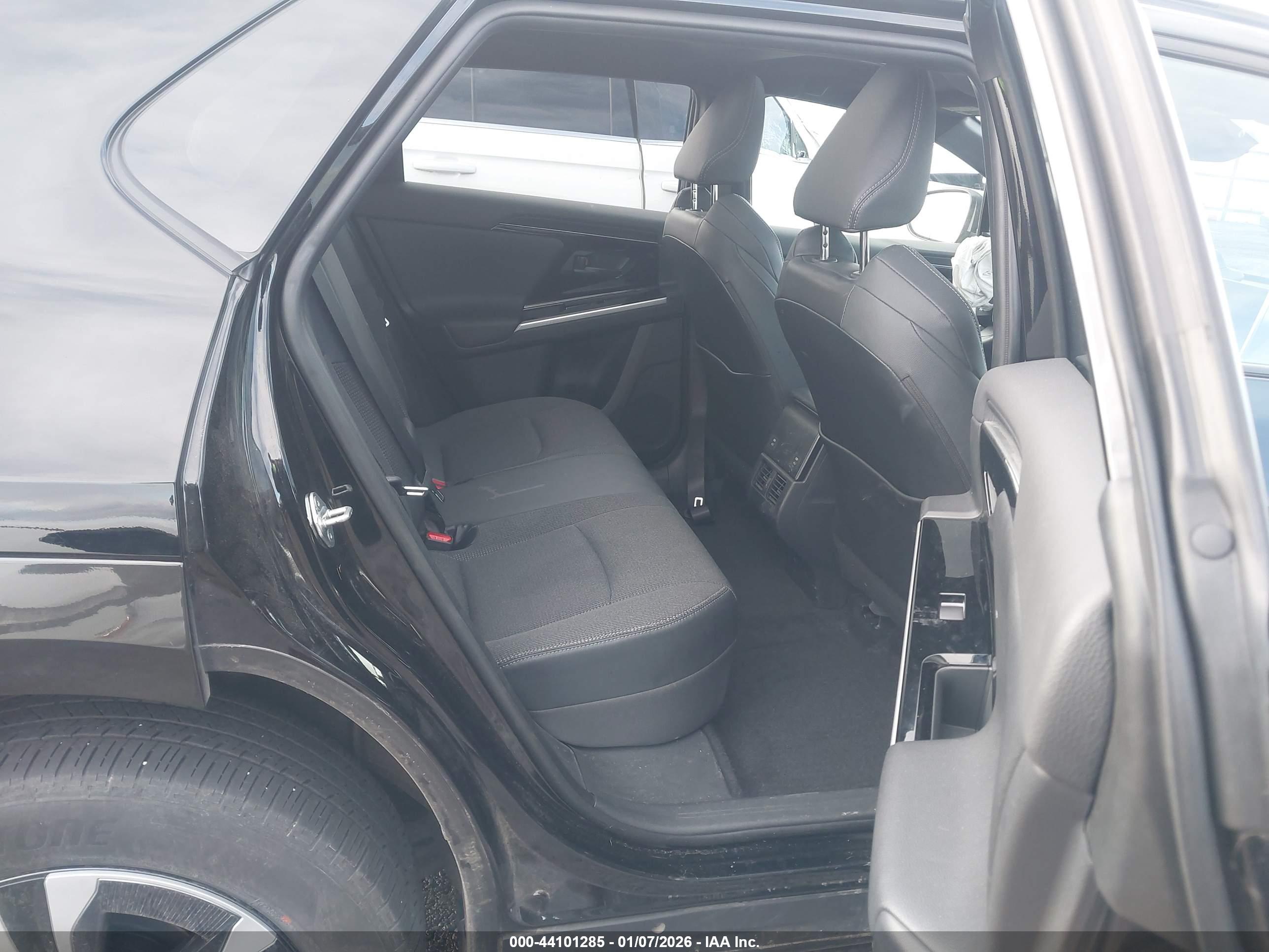 TOYOTA BZ4X image 8