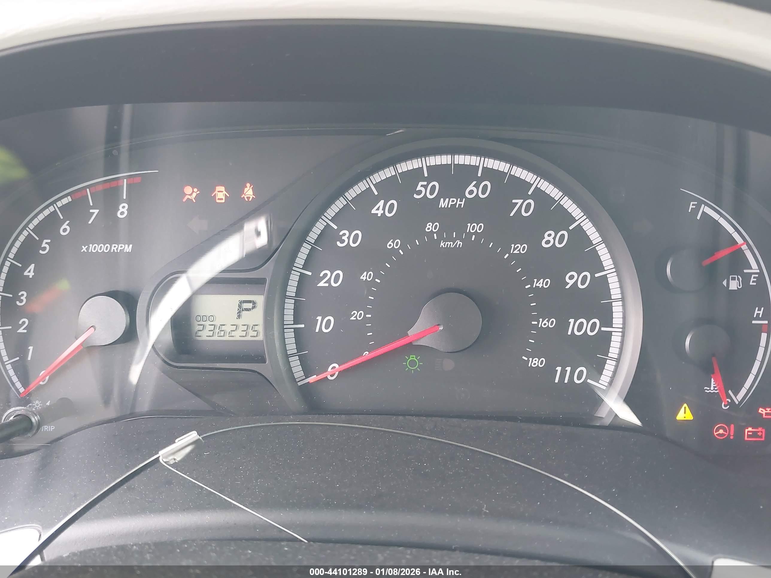 TOYOTA SIENNA image 7