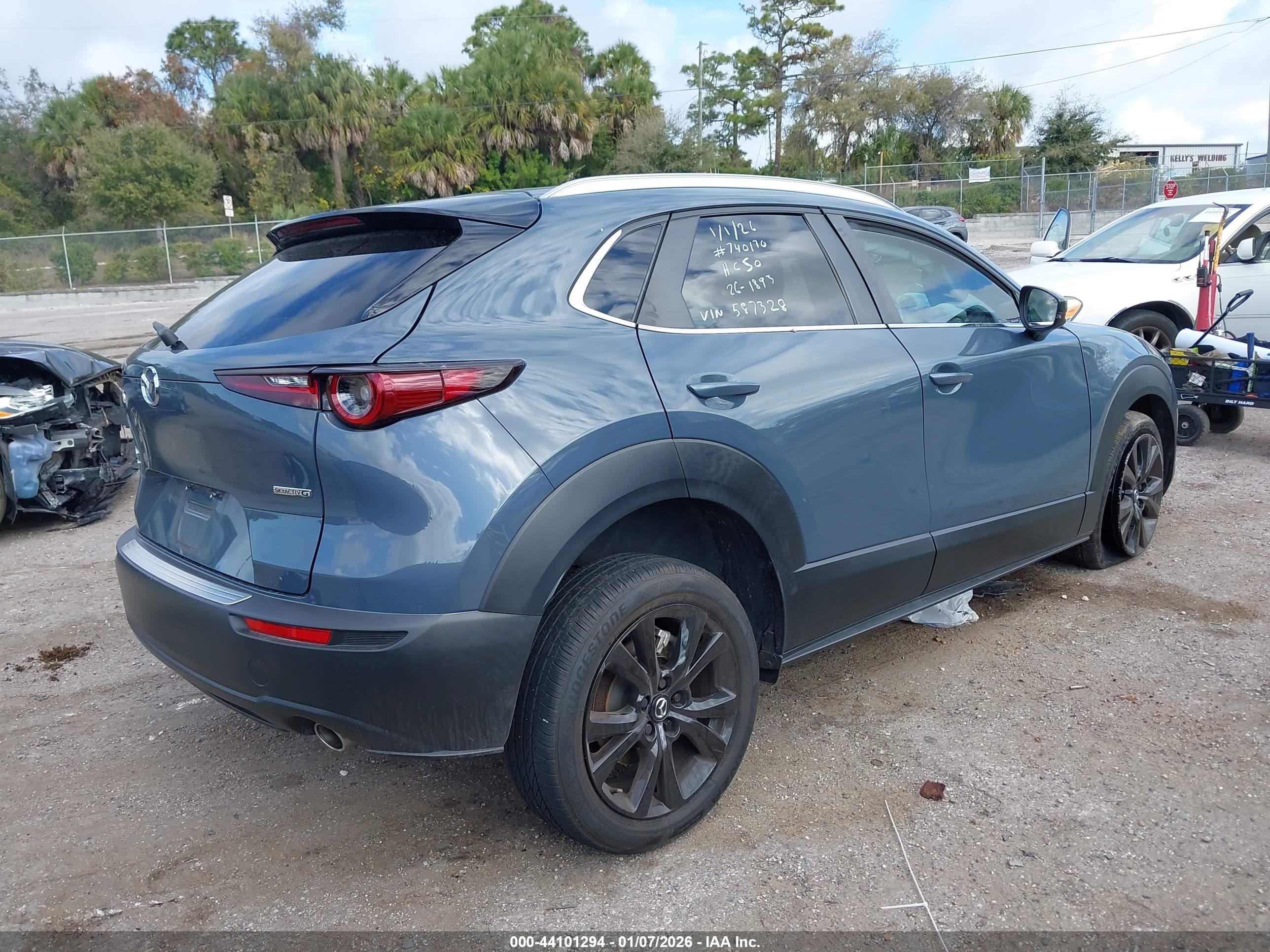 MAZDA CX-30 image 4