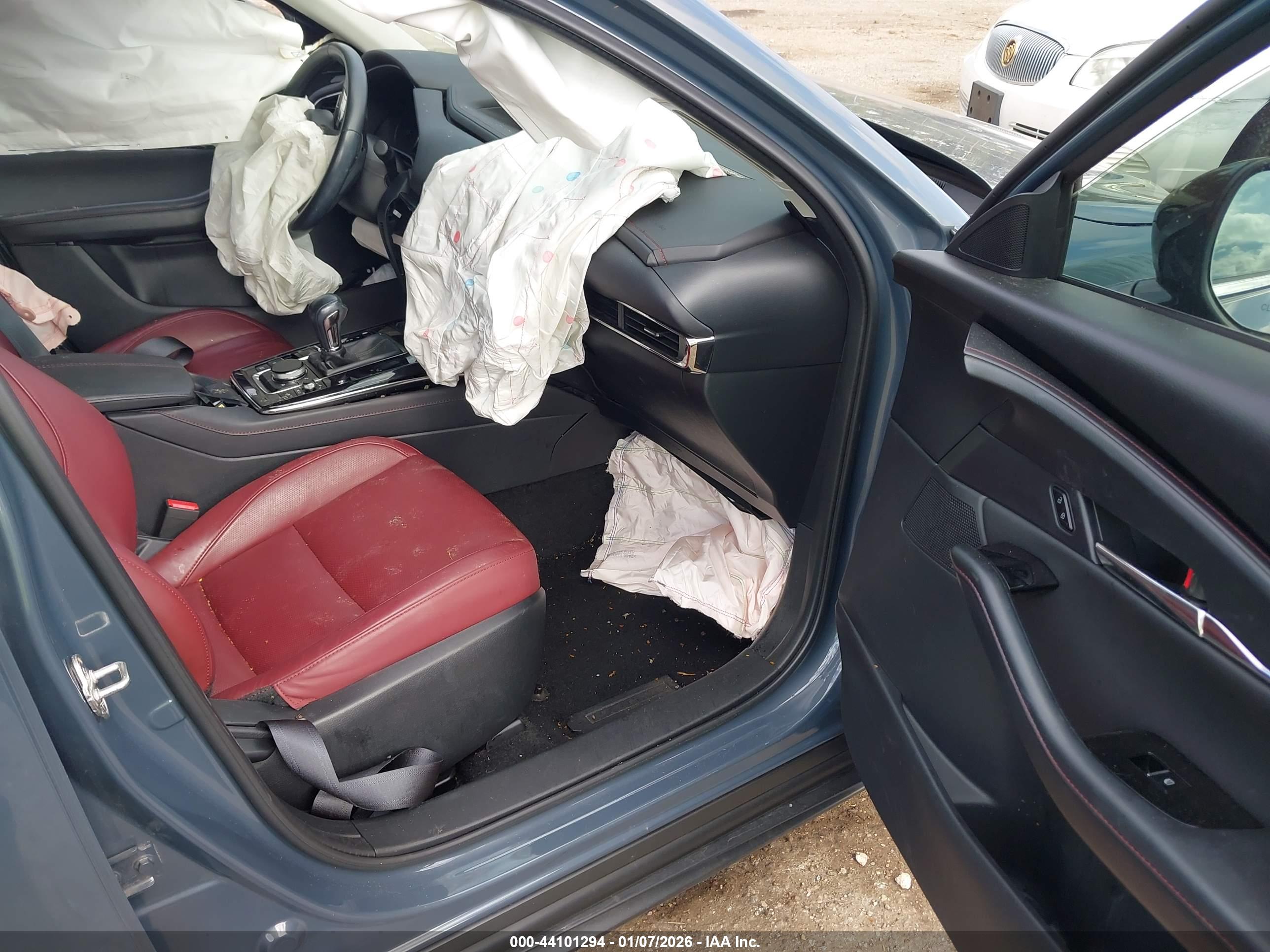 MAZDA CX-30 image 5