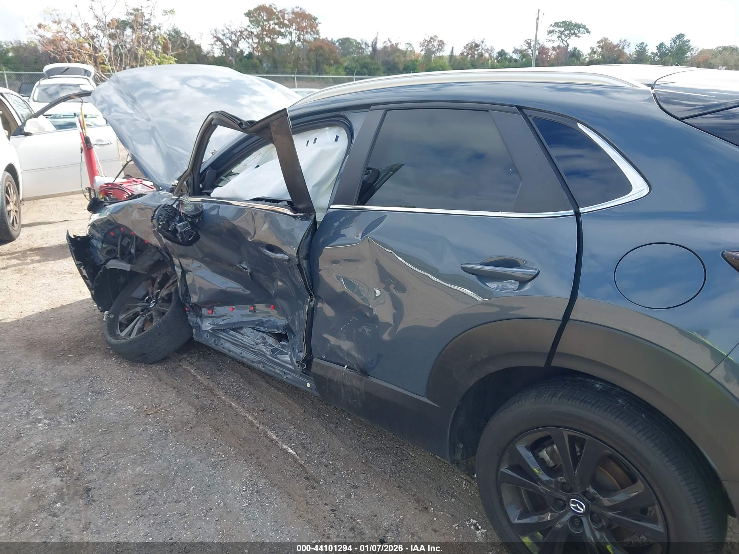 MAZDA CX-30 image 6