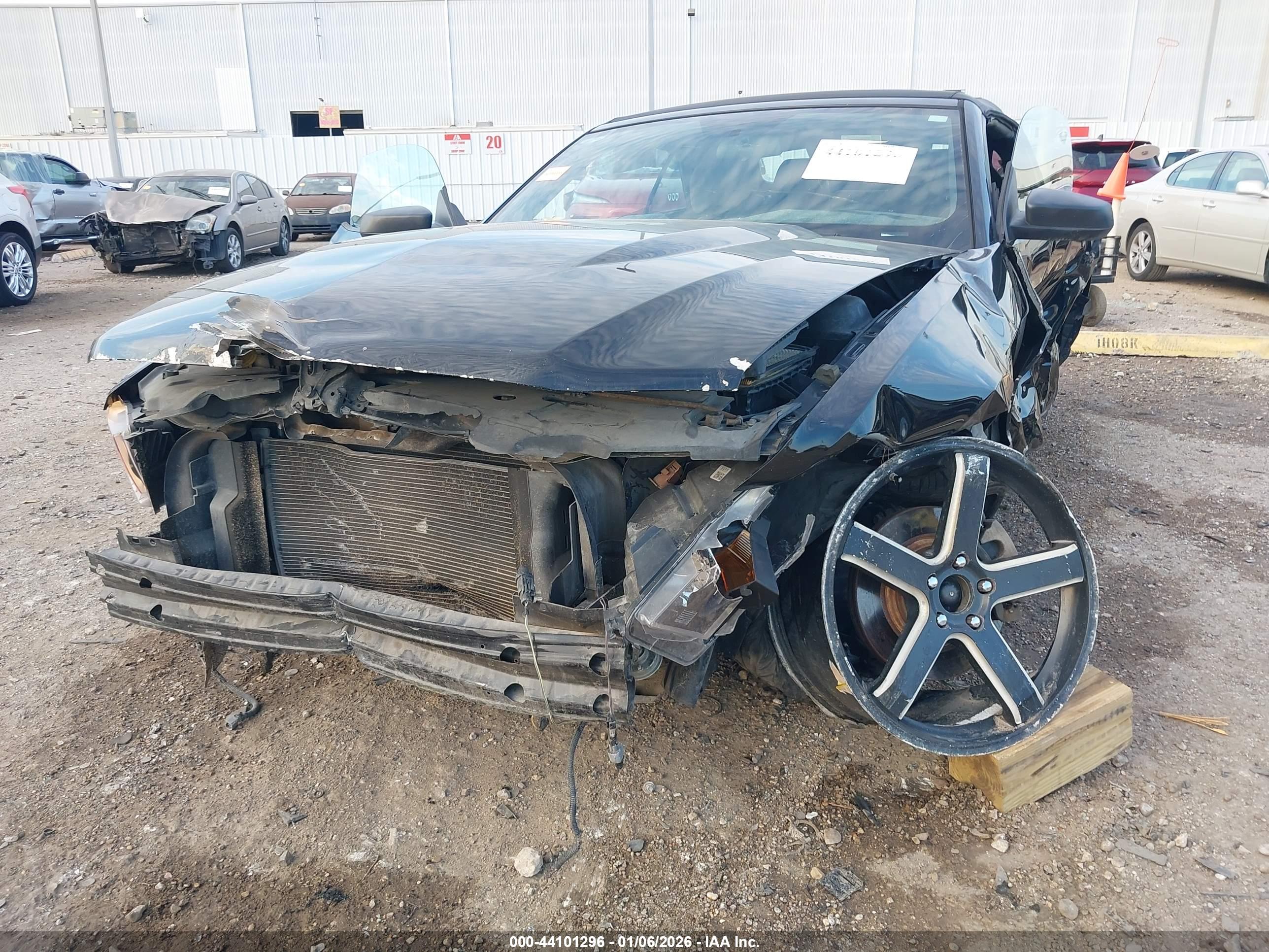 FORD MUSTANG image 6