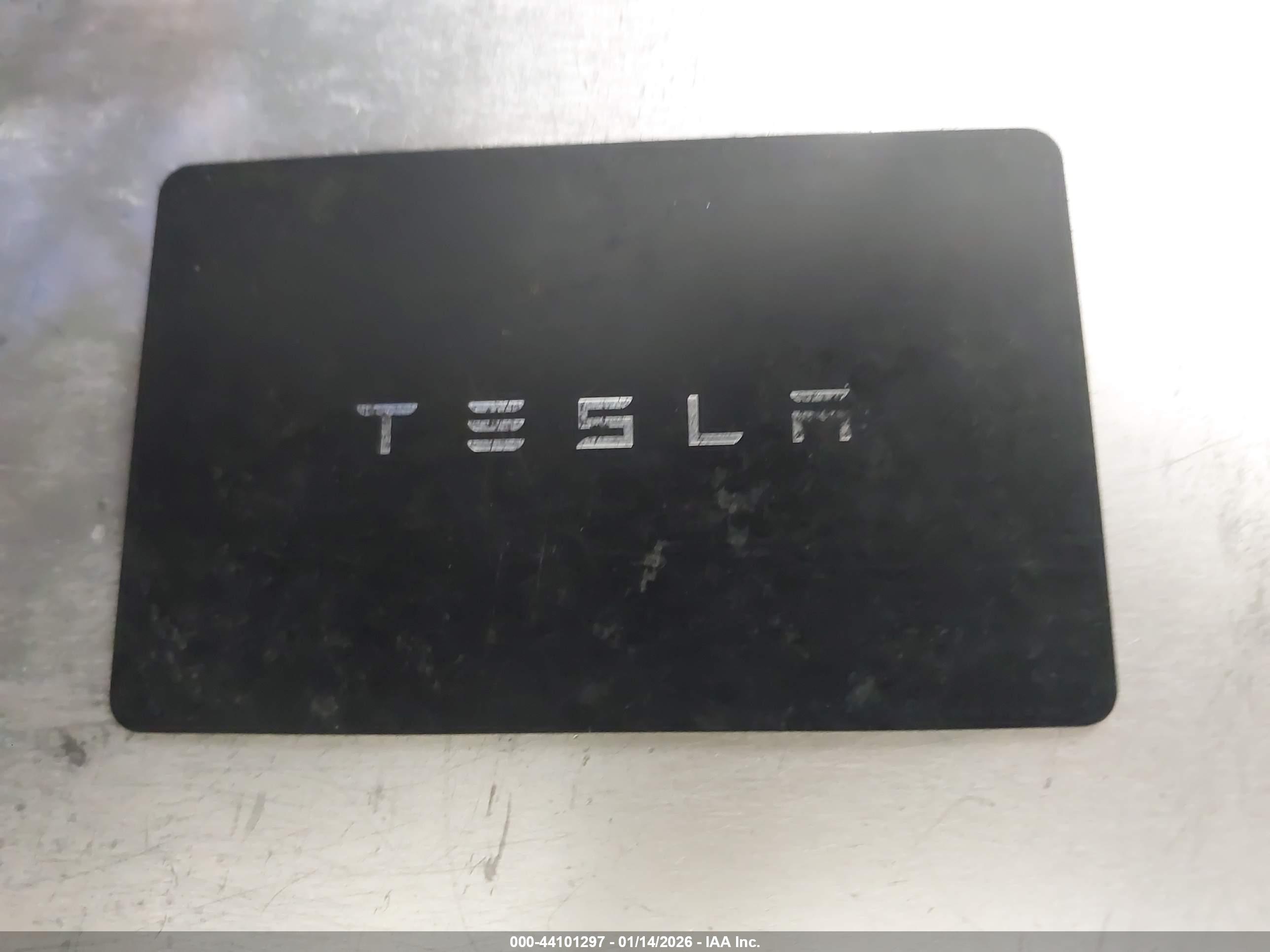 TESLA MODEL image 11