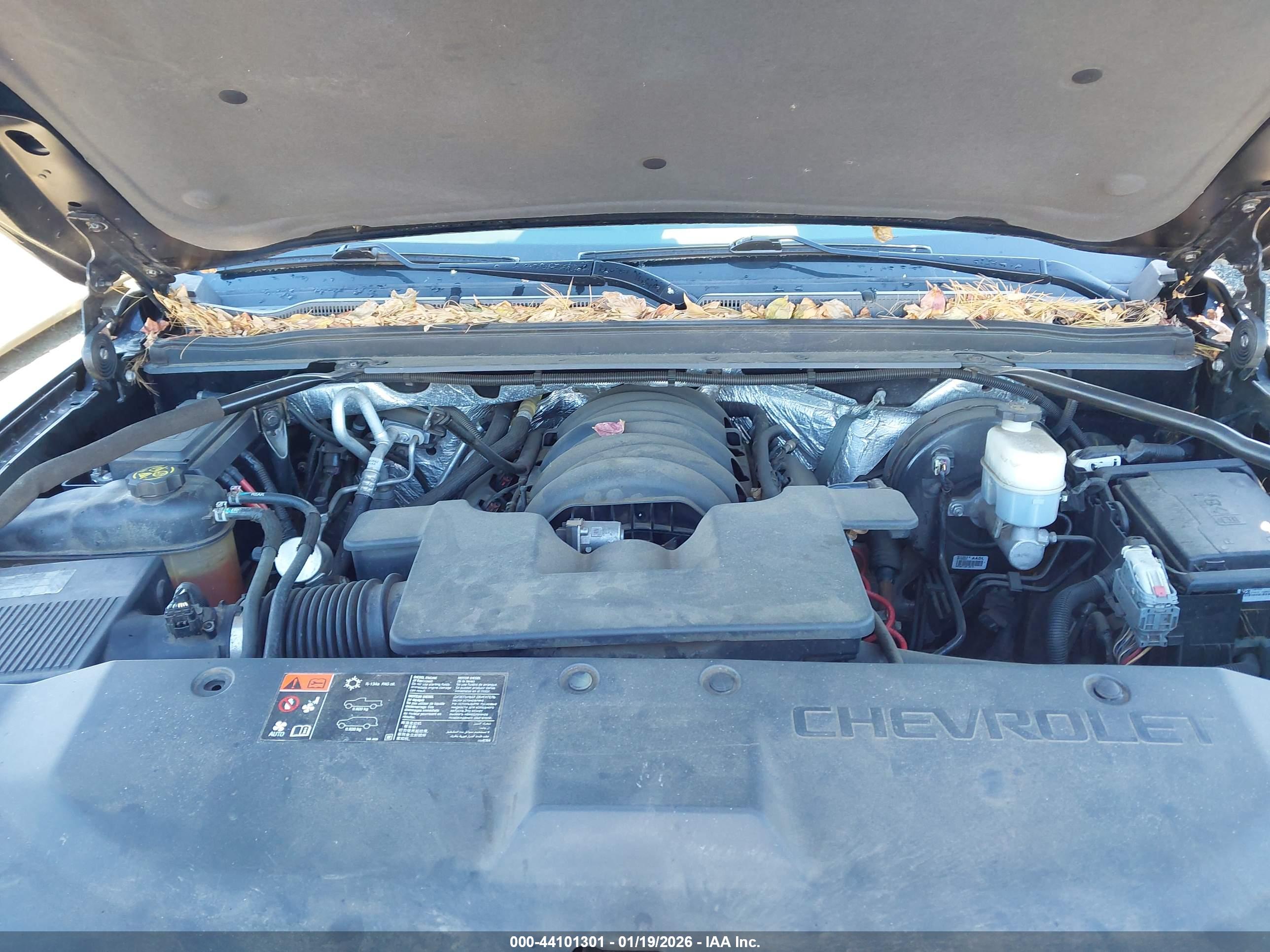 CHEVROLET SUBURBAN image 10