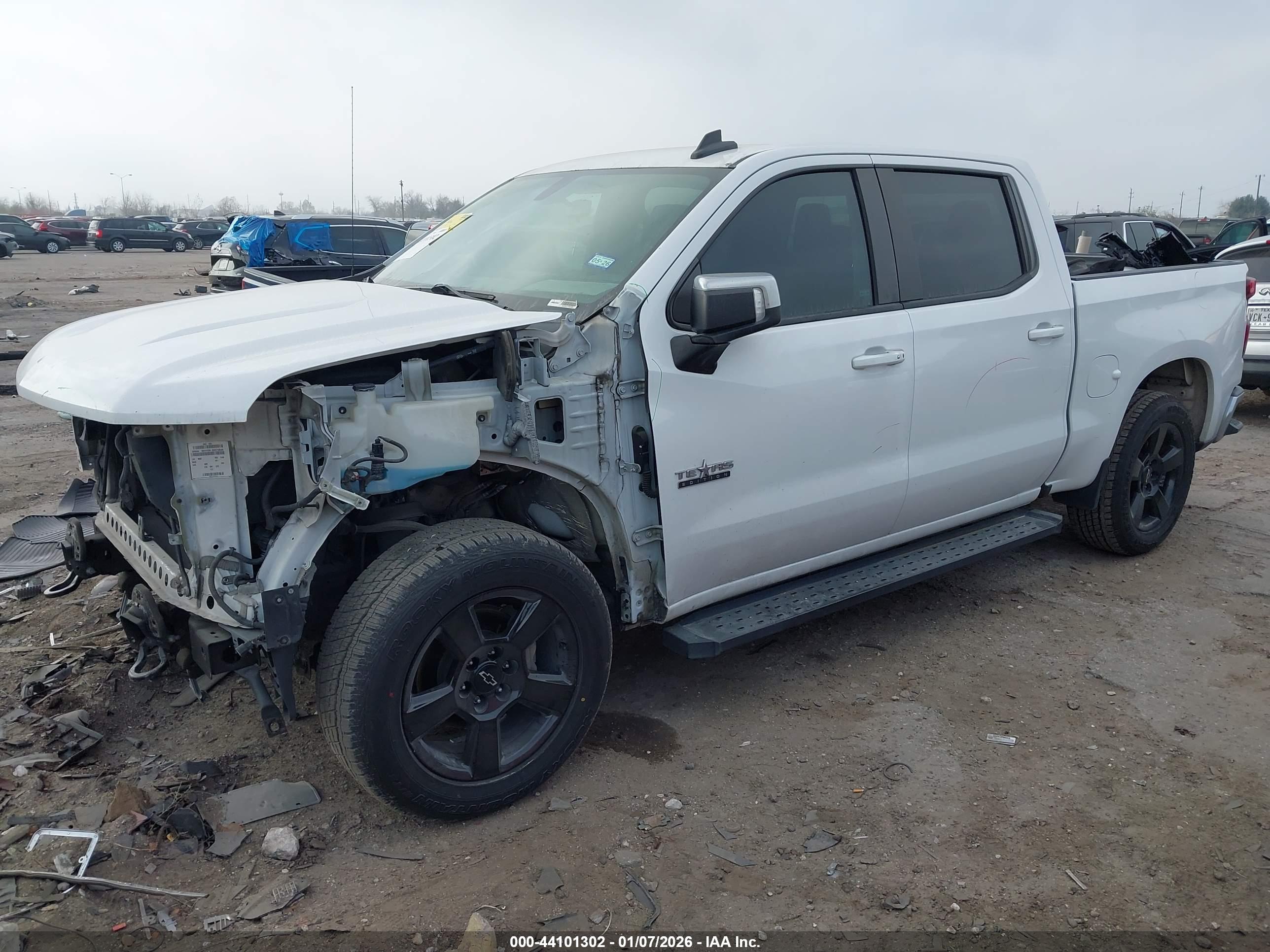 CHEVROLET SILVERADO image 2