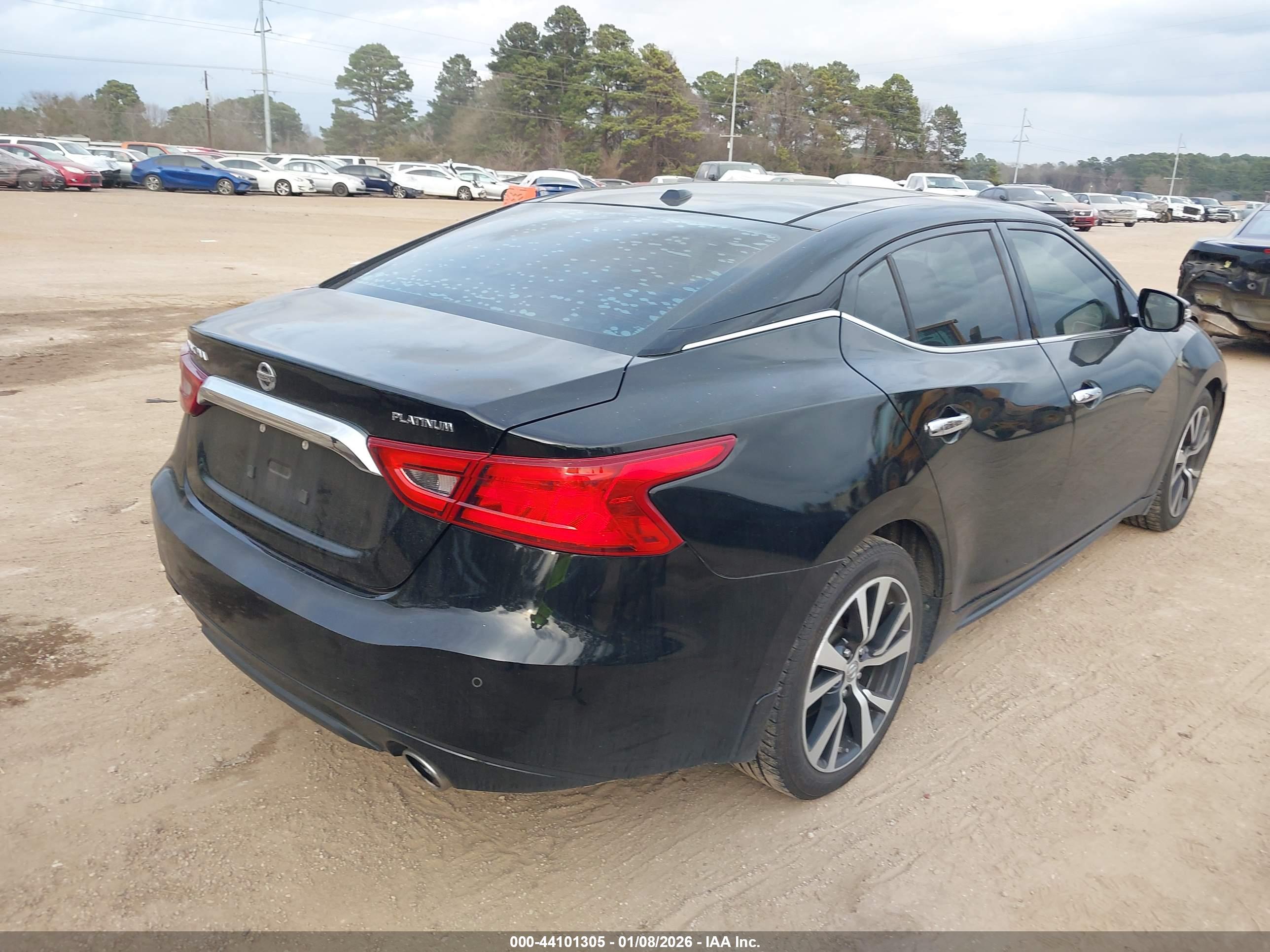 NISSAN MAXIMA image 4