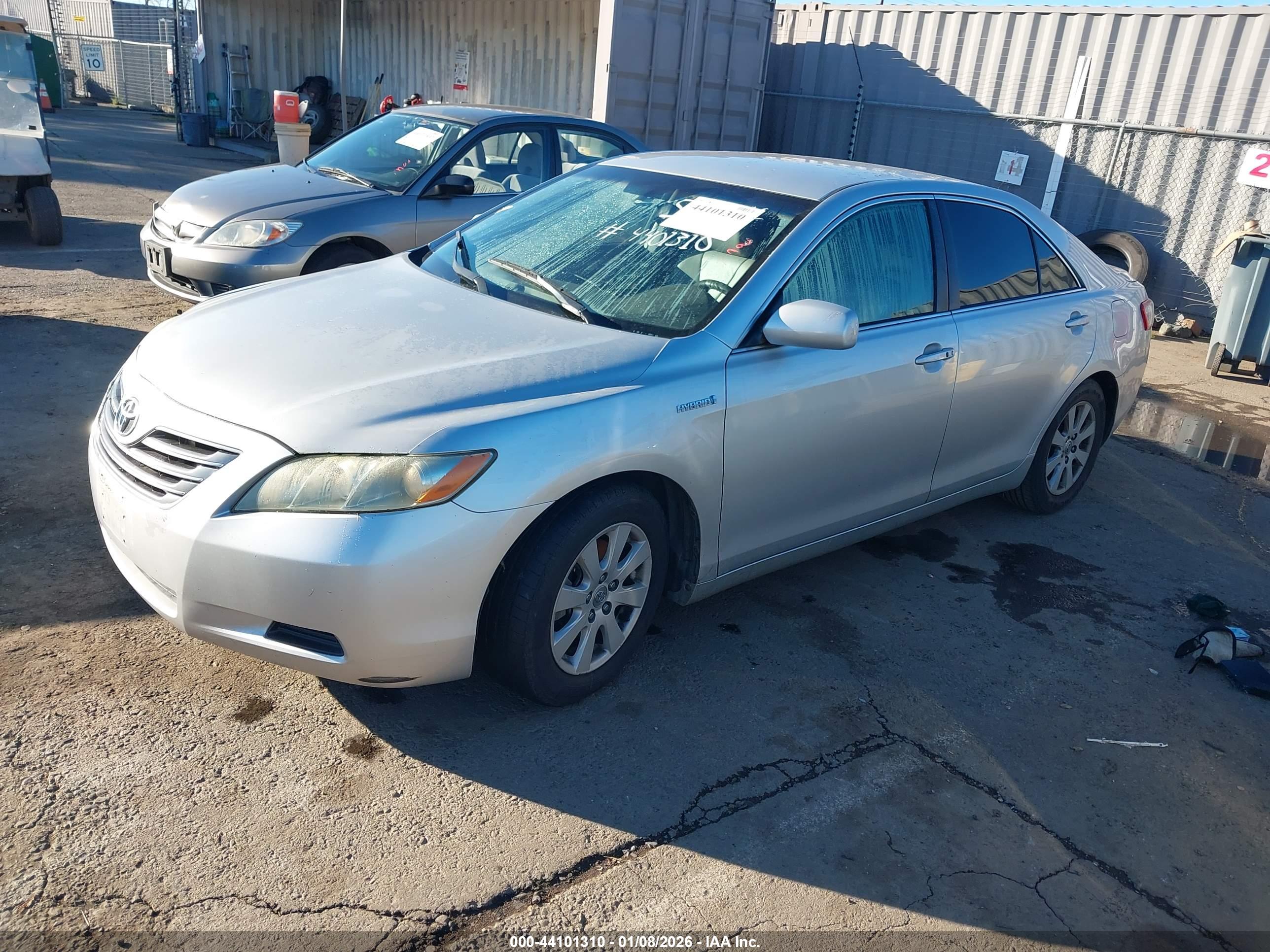TOYOTA CAMRY image 2
