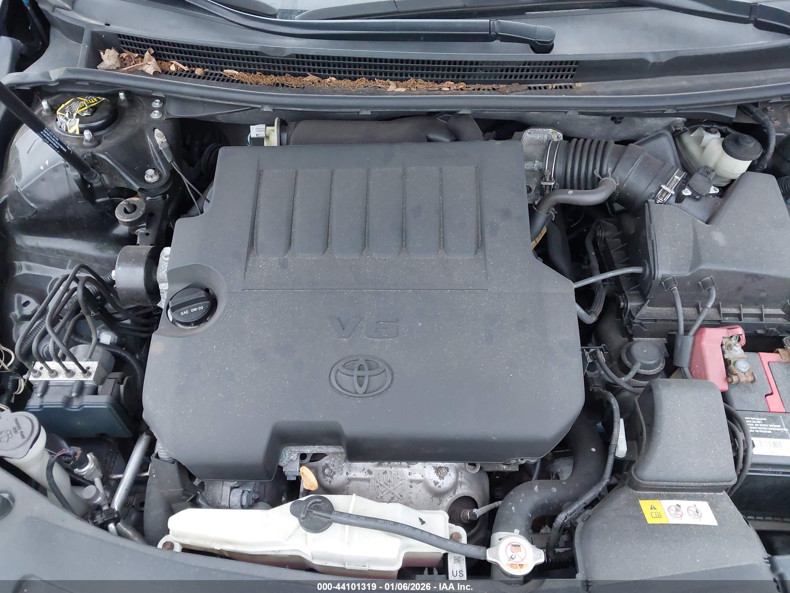 TOYOTA AVALON image 10