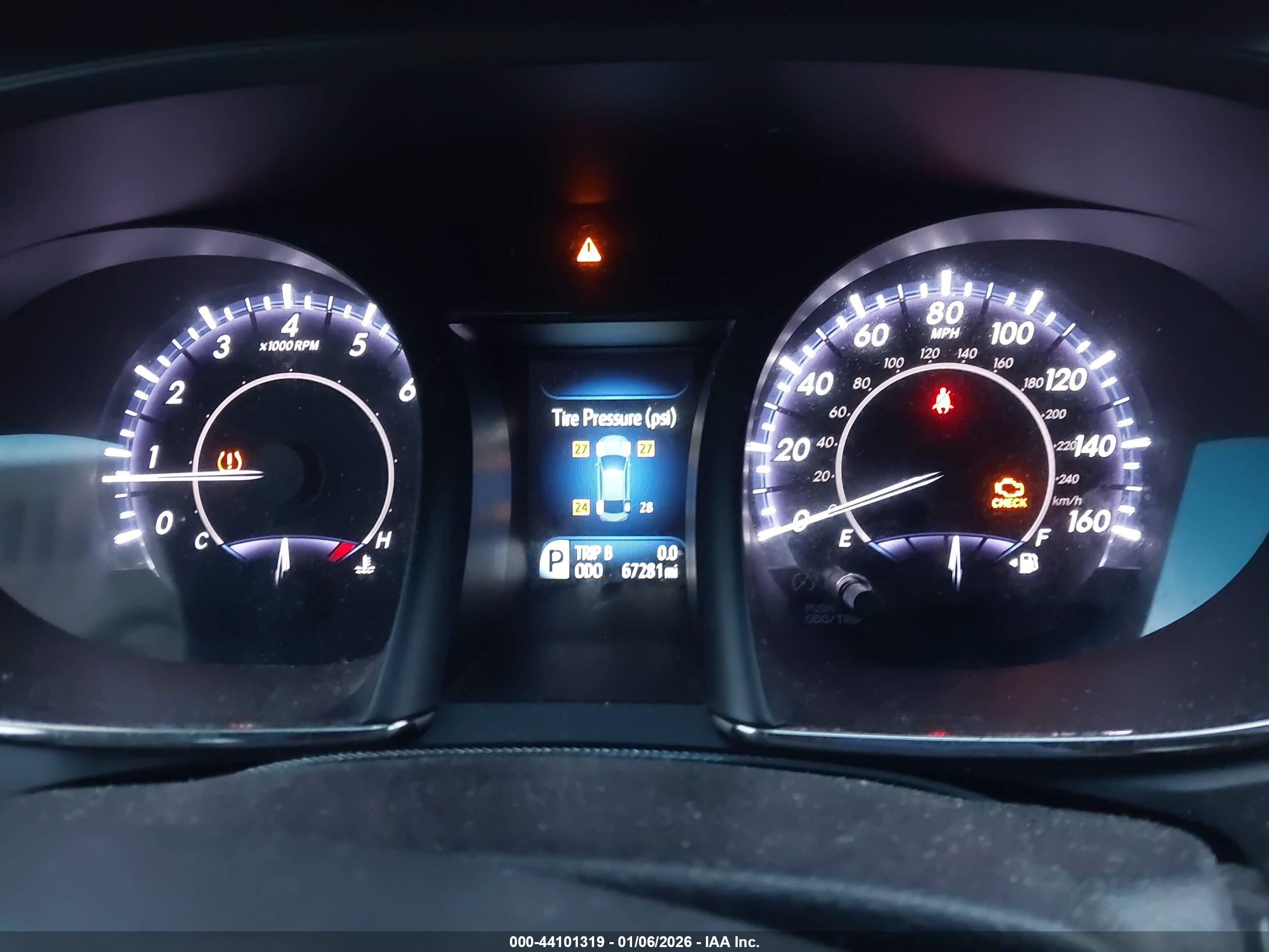 TOYOTA AVALON image 7