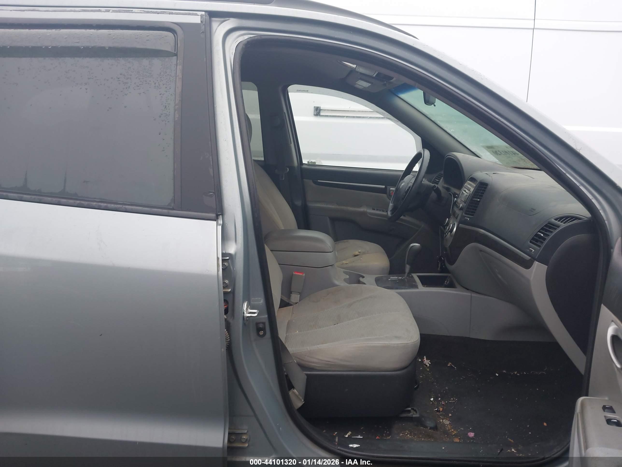 HYUNDAI SANTA image 5