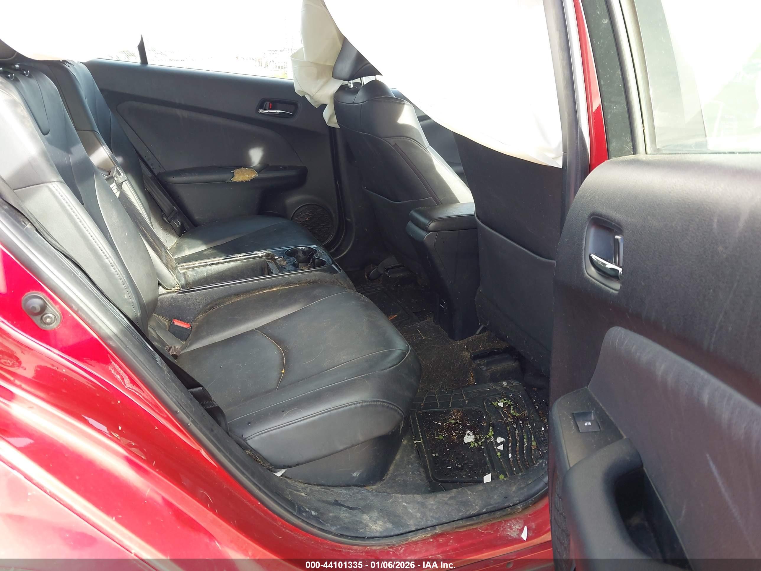 TOYOTA PRIUS image 8