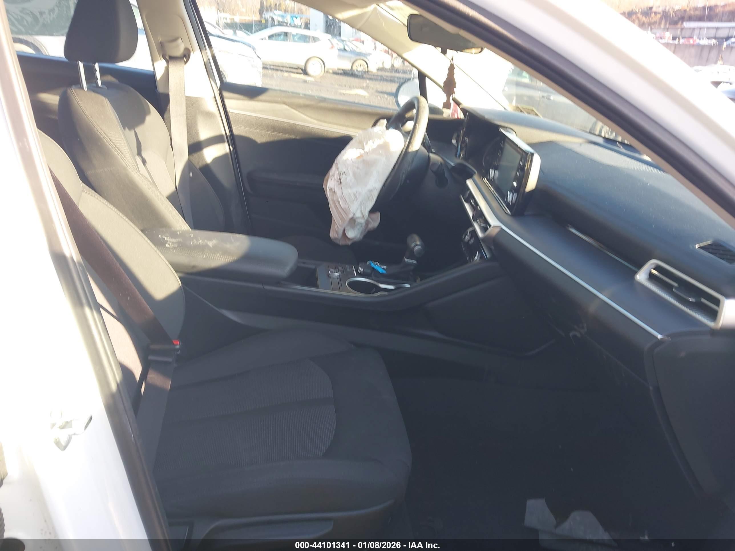 KIA K5 image 5