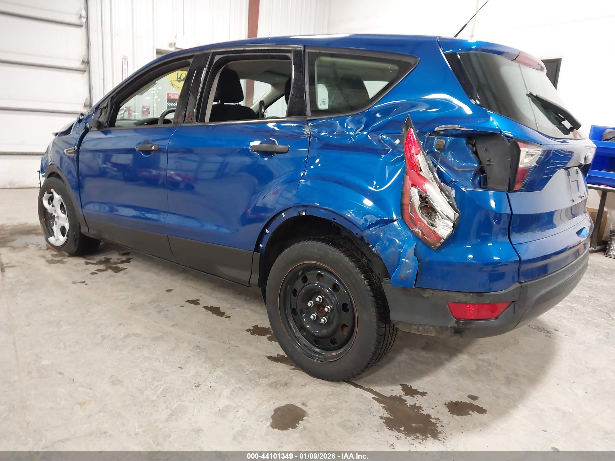 FORD ESCAPE image 3