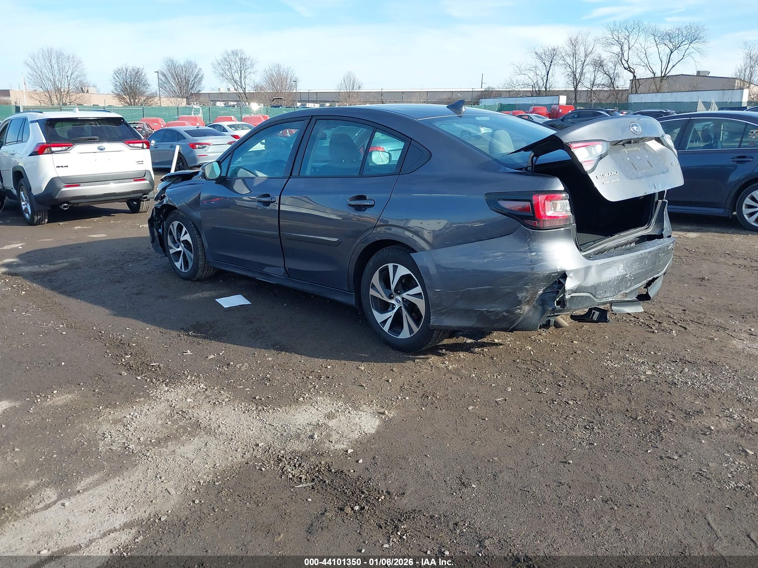 SUBARU LEGACY image 3
