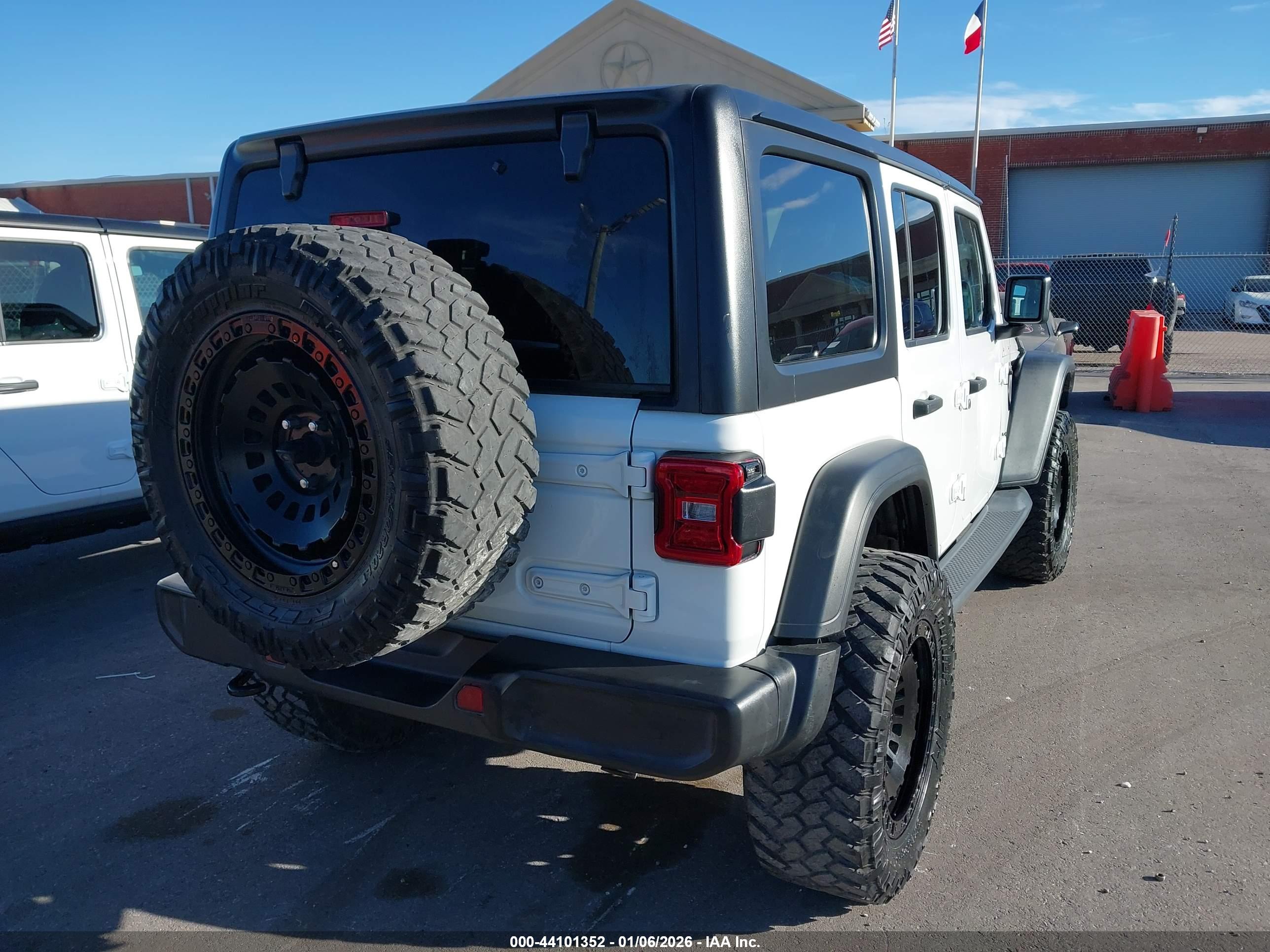 JEEP WRANGLER image 4