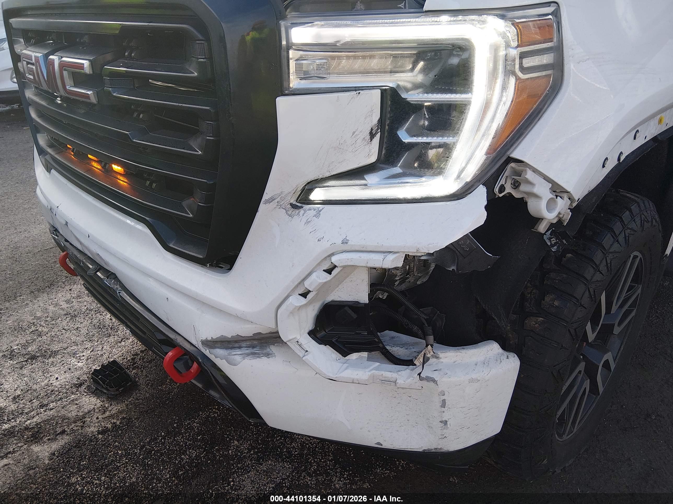 GMC SIERRA image 6