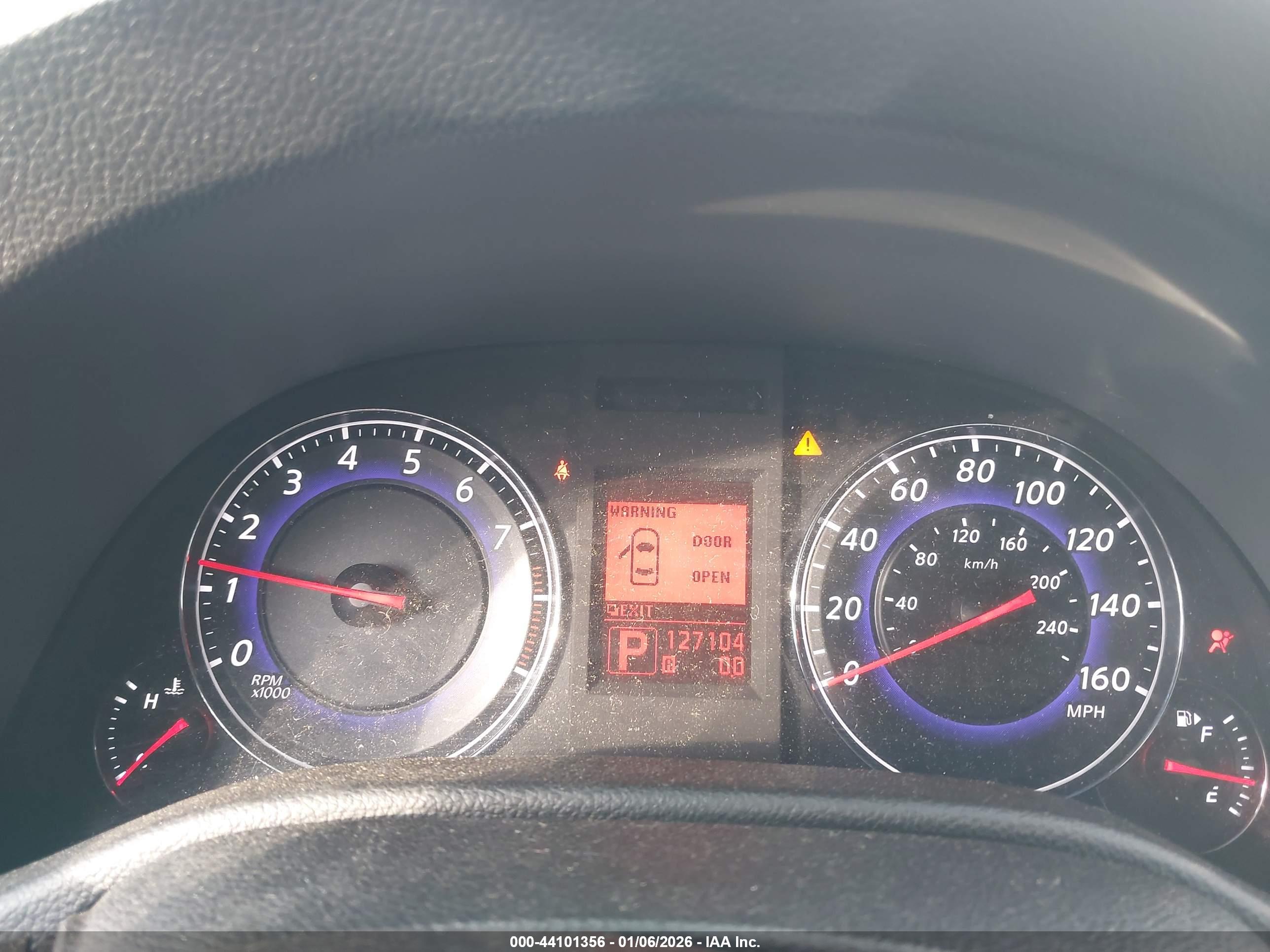 INFINITI G37 image 7