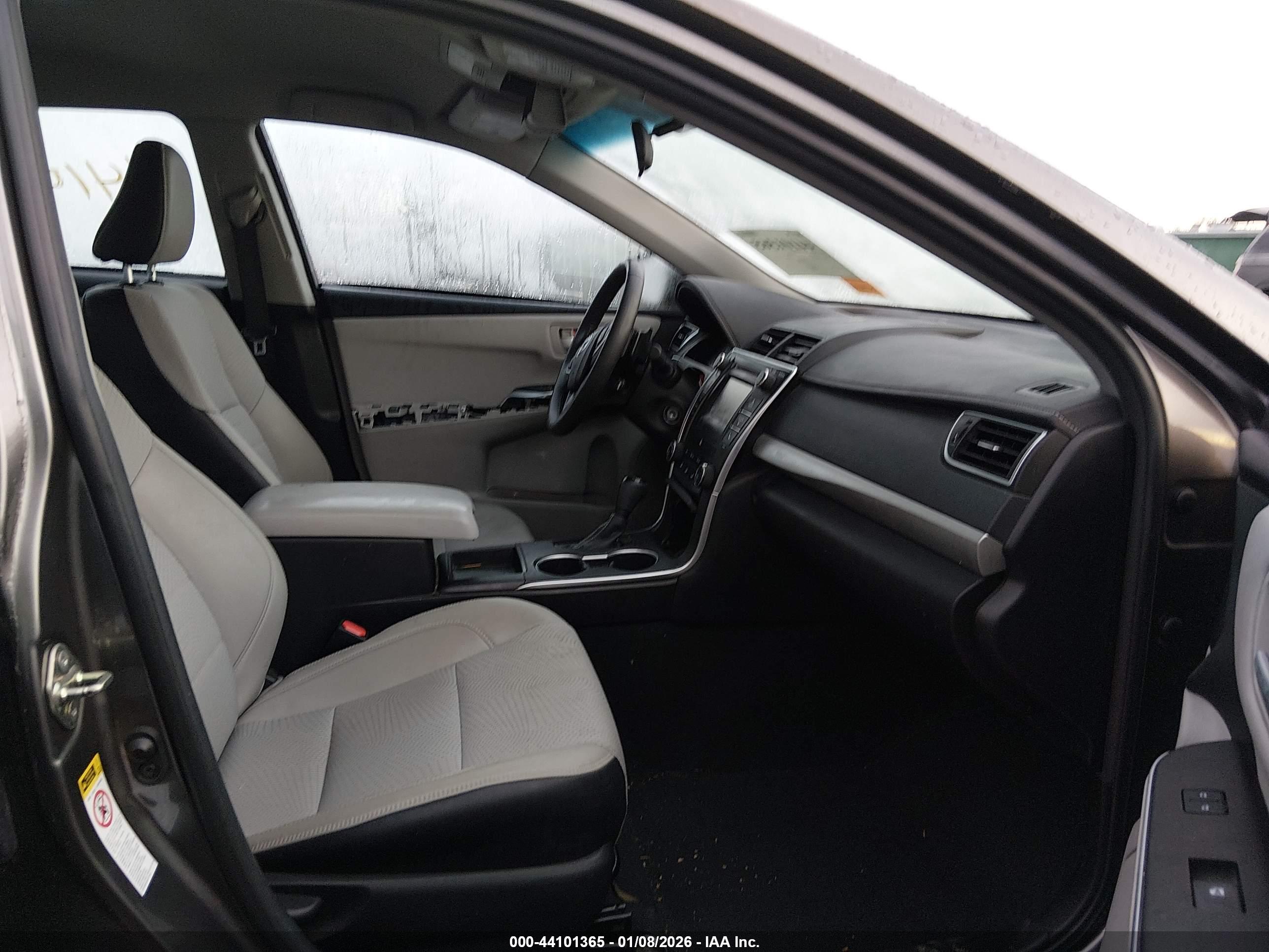 TOYOTA CAMRY image 5