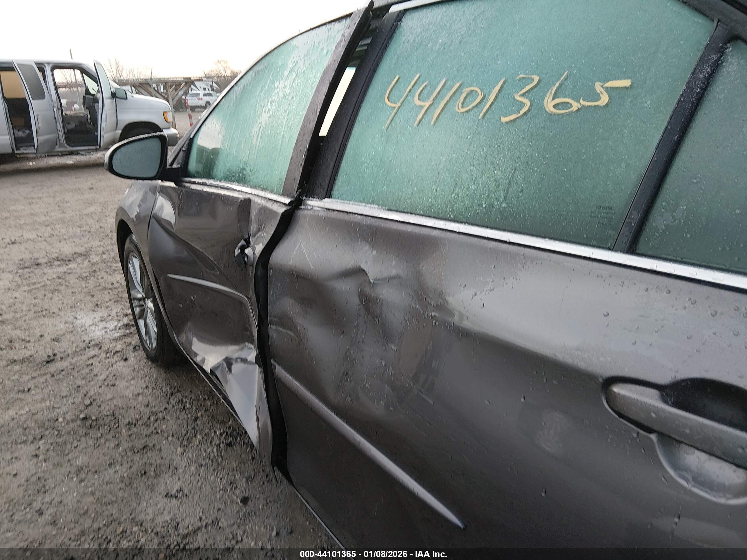 TOYOTA CAMRY image 6