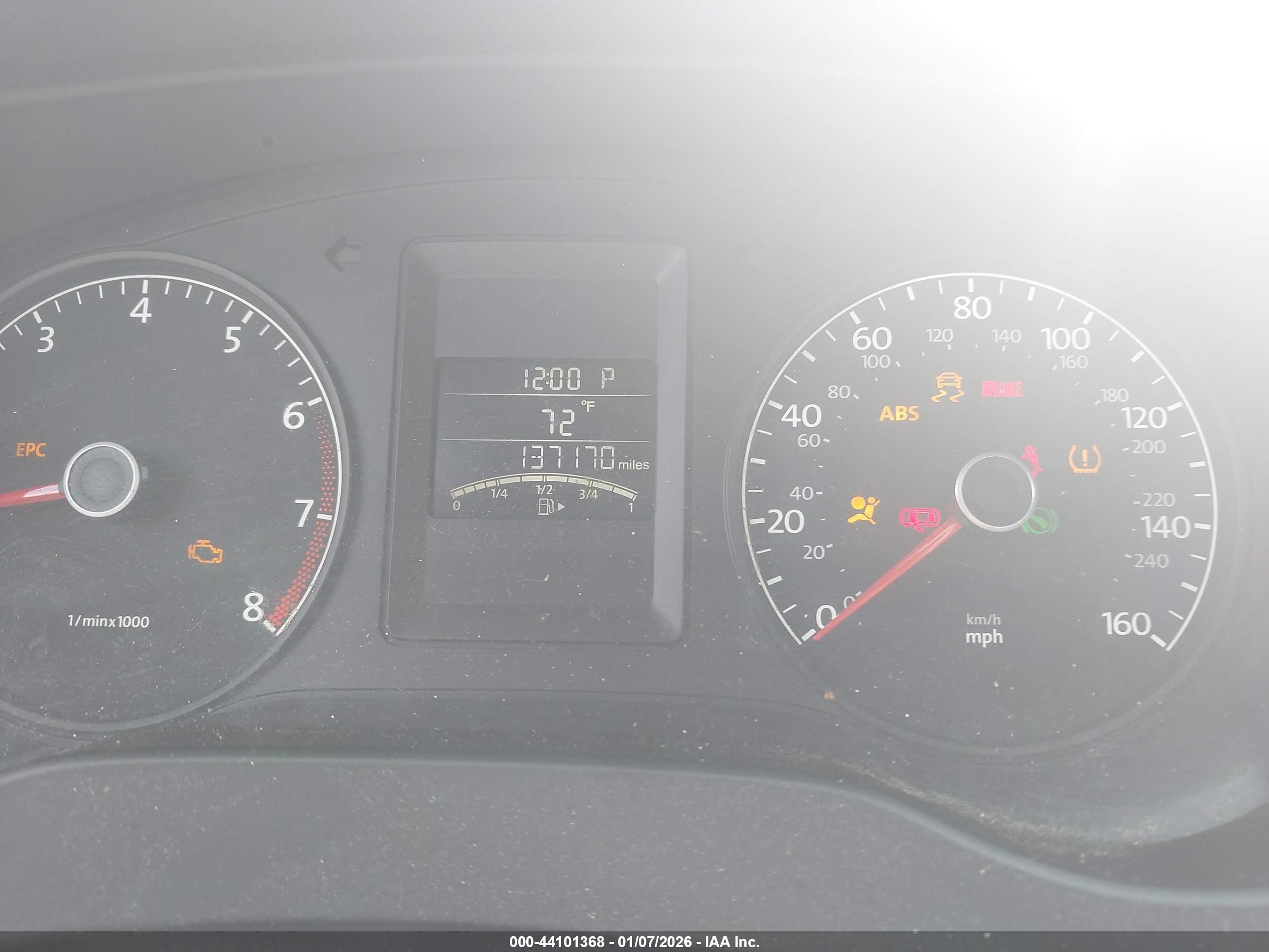 VOLKSWAGEN JETTA image 7